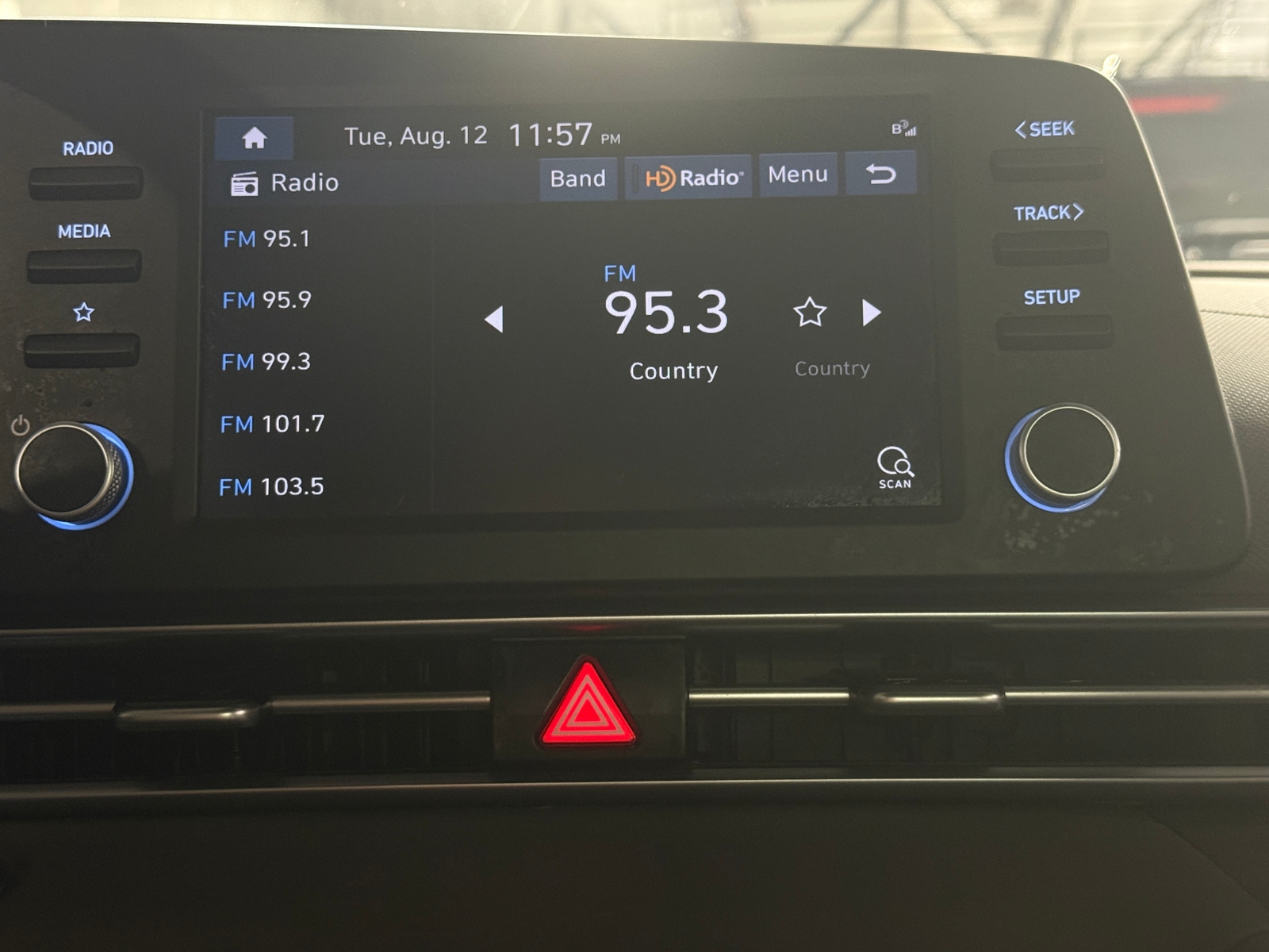 Thumbnail: 2023 Hyundai Elantra - 4