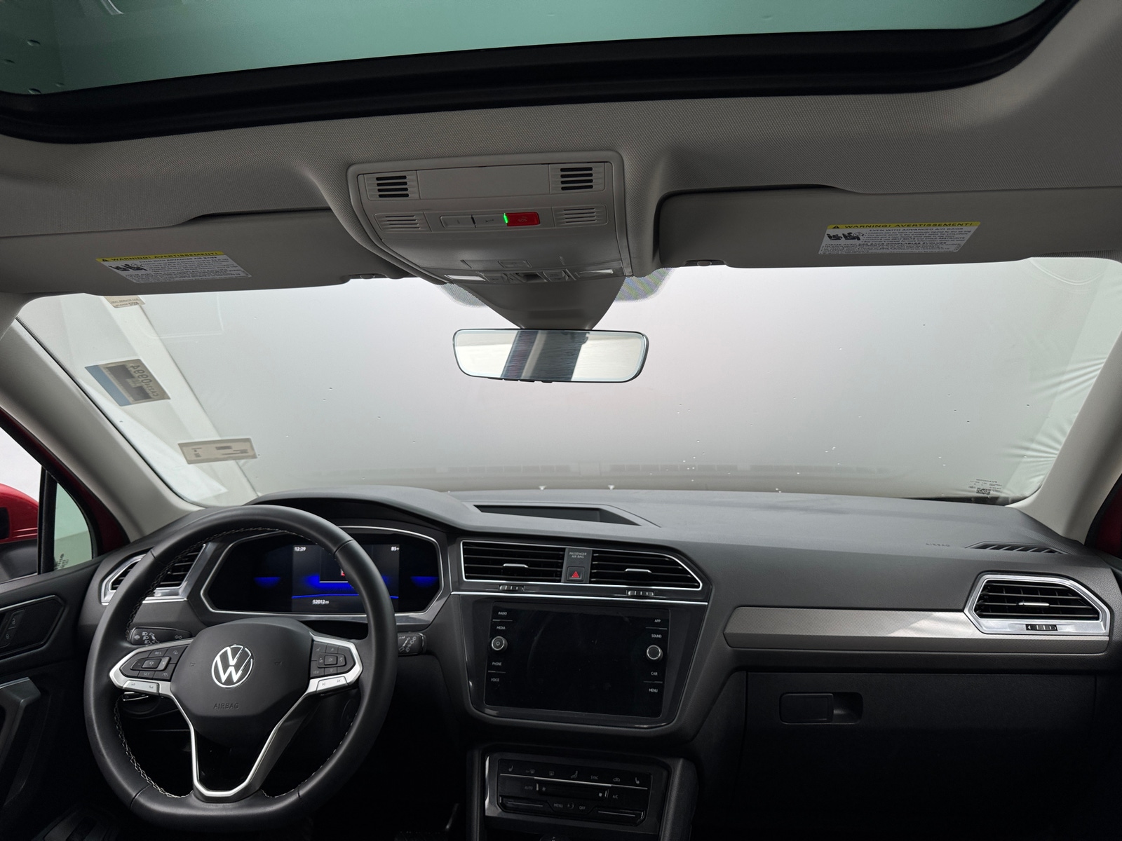Thumbnail: 2022 Volkswagen Tiguan - 2