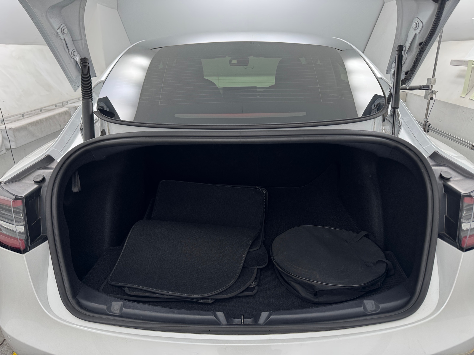 Thumbnail: 2022 Tesla Model 3 - 6