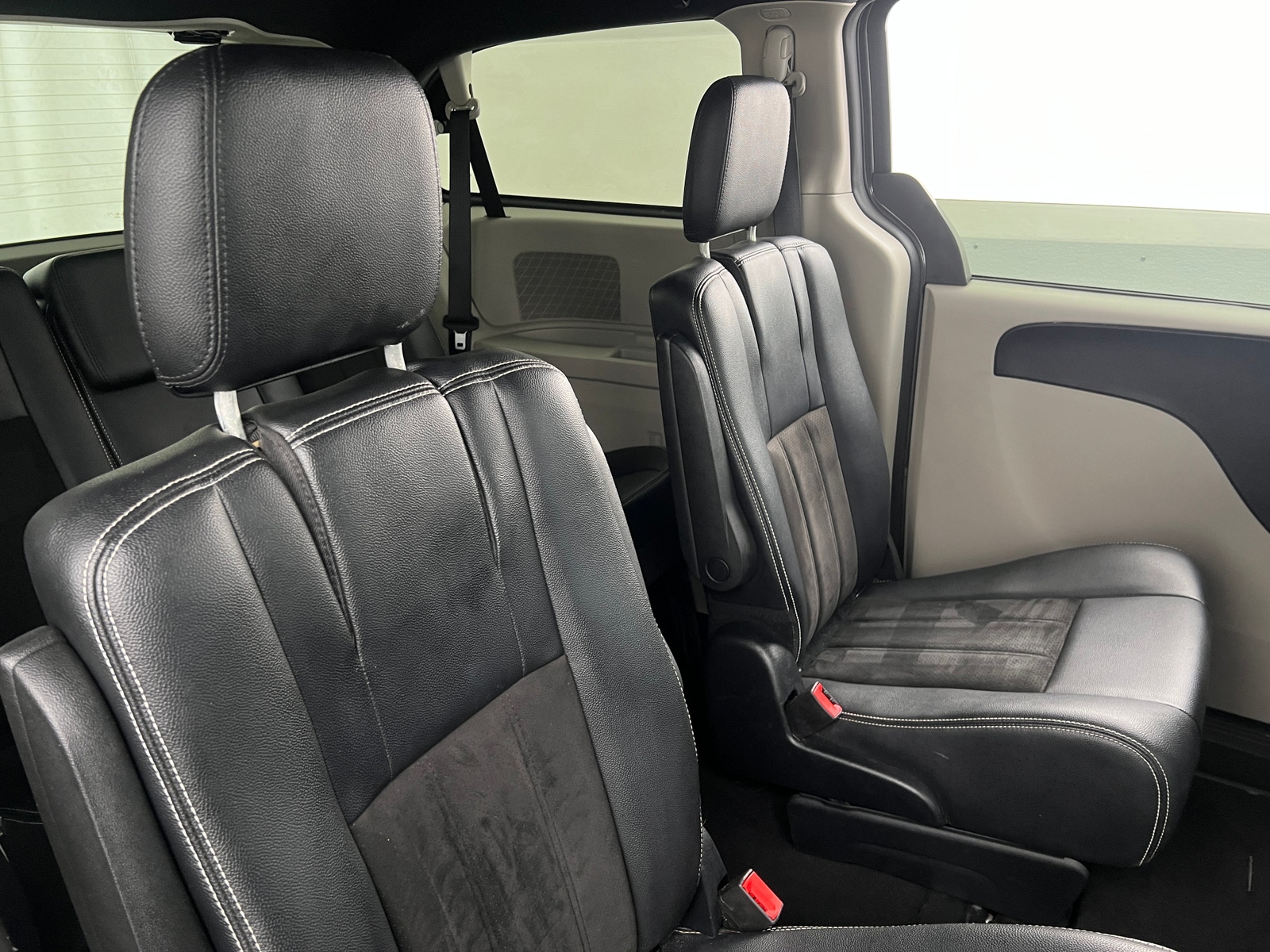 Thumbnail: 2019 Dodge Grand Caravan - 6