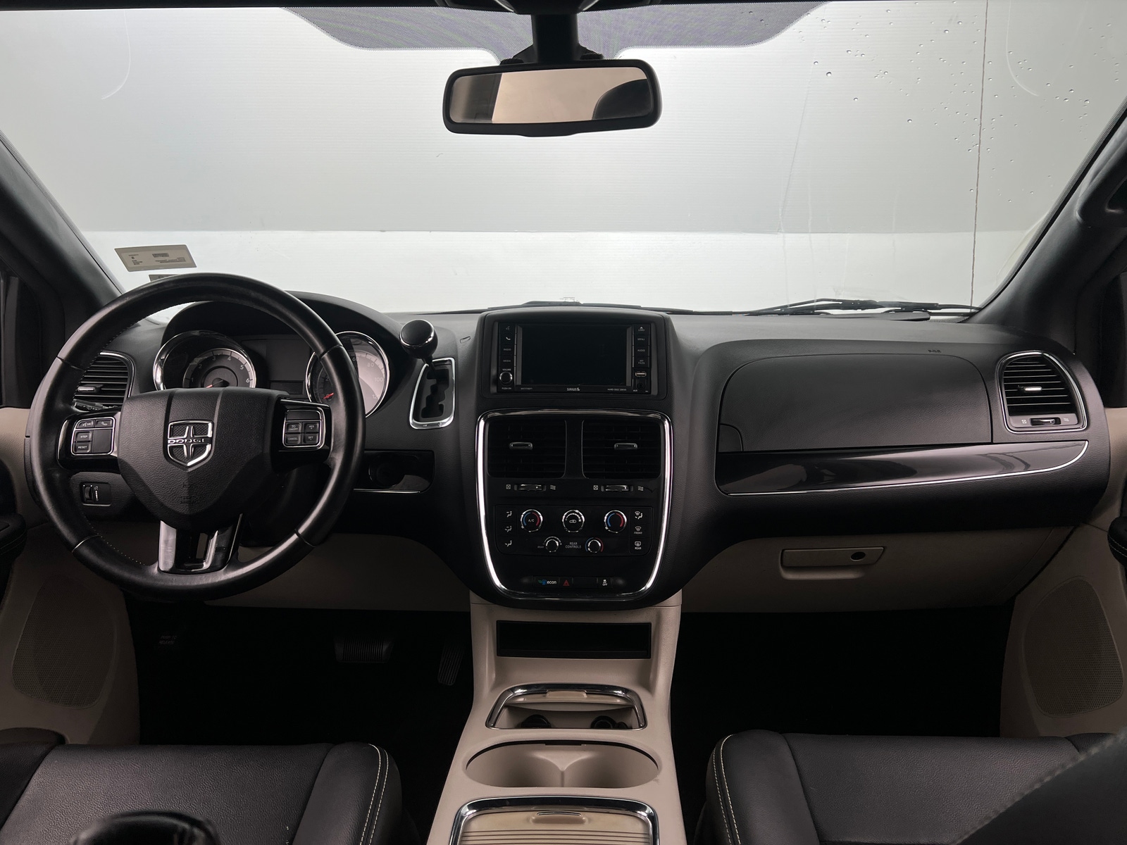 Thumbnail: 2019 Dodge Grand Caravan - 3