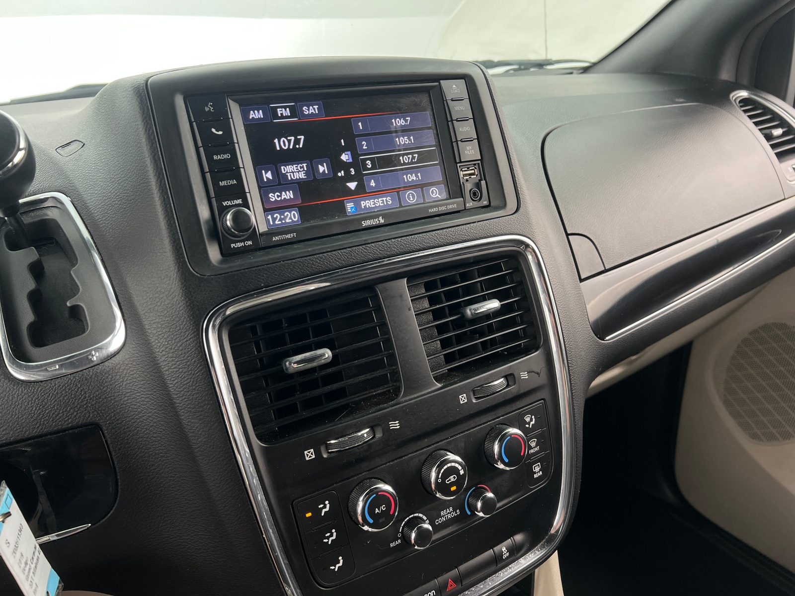 Thumbnail: 2019 Dodge Grand Caravan - 4