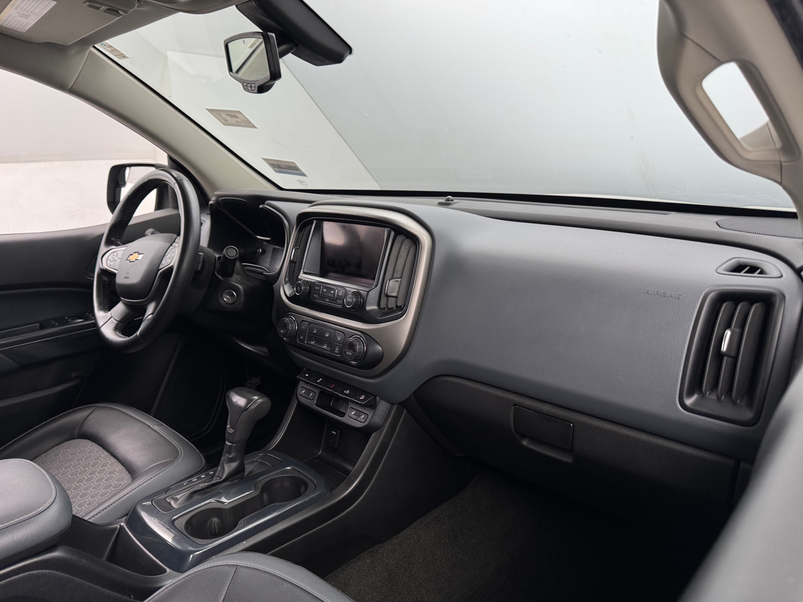 Thumbnail: 2018 Chevrolet Colorado - 3