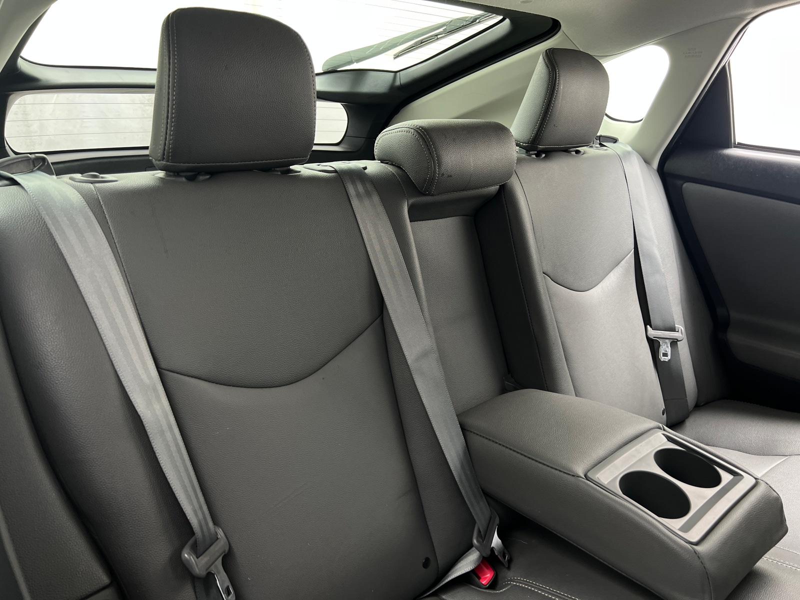 Thumbnail: 2015 Toyota Prius - 5