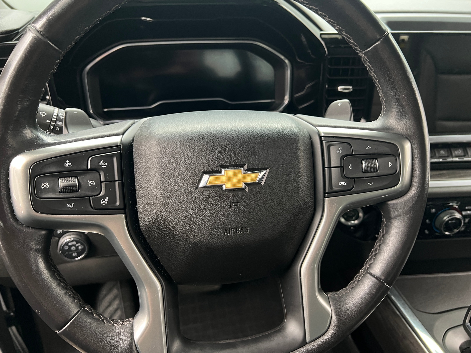 Thumbnail: 2022 Chevrolet Silverado 1500 - 4