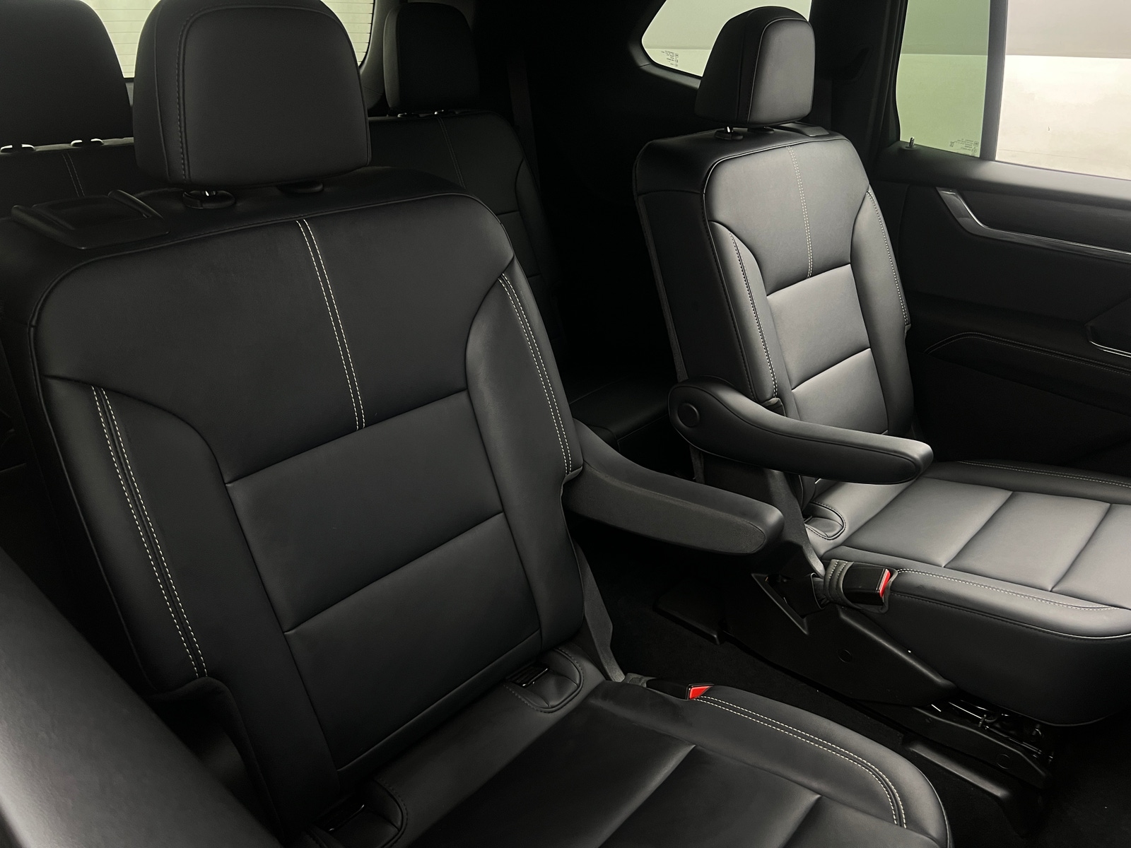 Thumbnail: 2024 GMC Acadia - 5