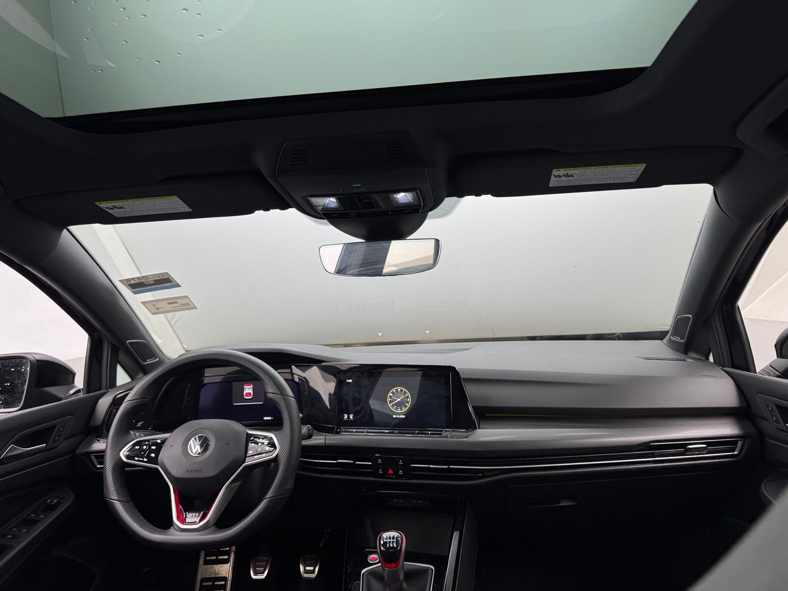 Thumbnail: 2023 Volkswagen Golf - 3