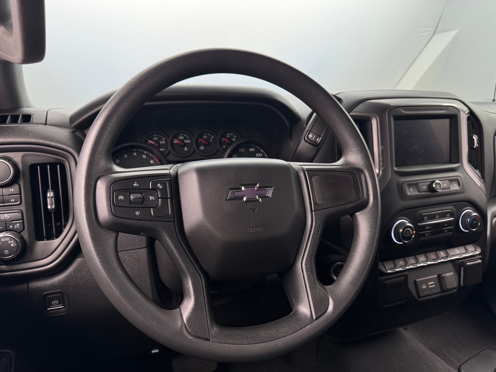 Thumbnail: 2022 Chevrolet Silverado 1500 - 5