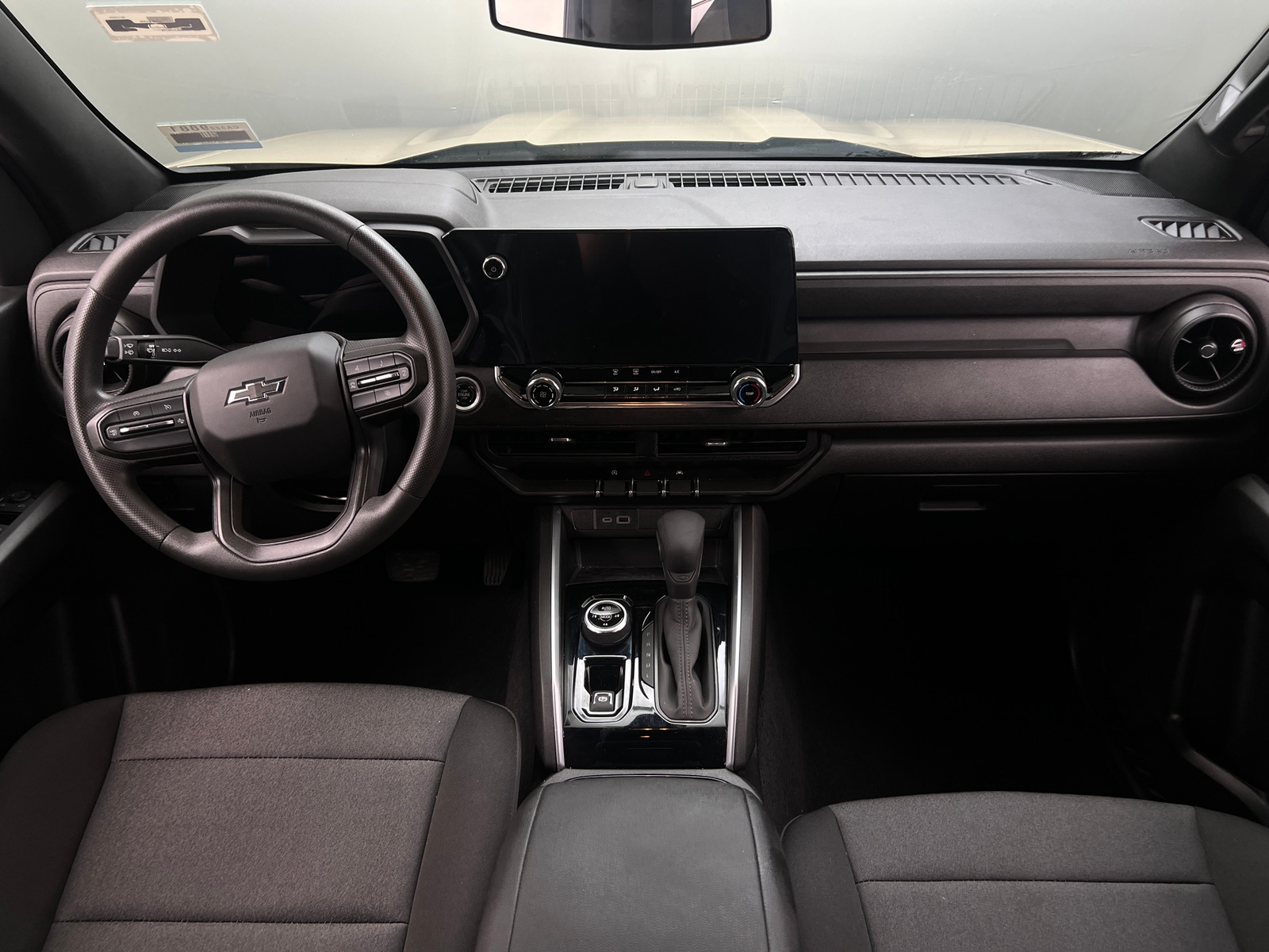 Thumbnail: 2024 Chevrolet Colorado - 3