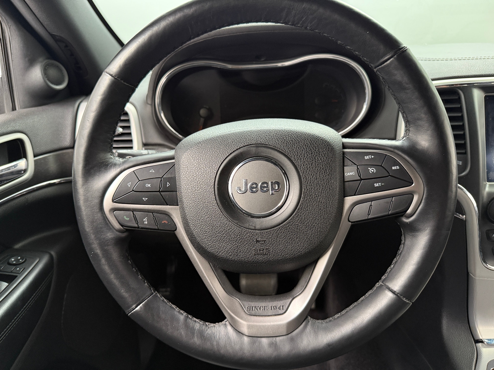 Thumbnail: 2018 Jeep Grand Cherokee - 4