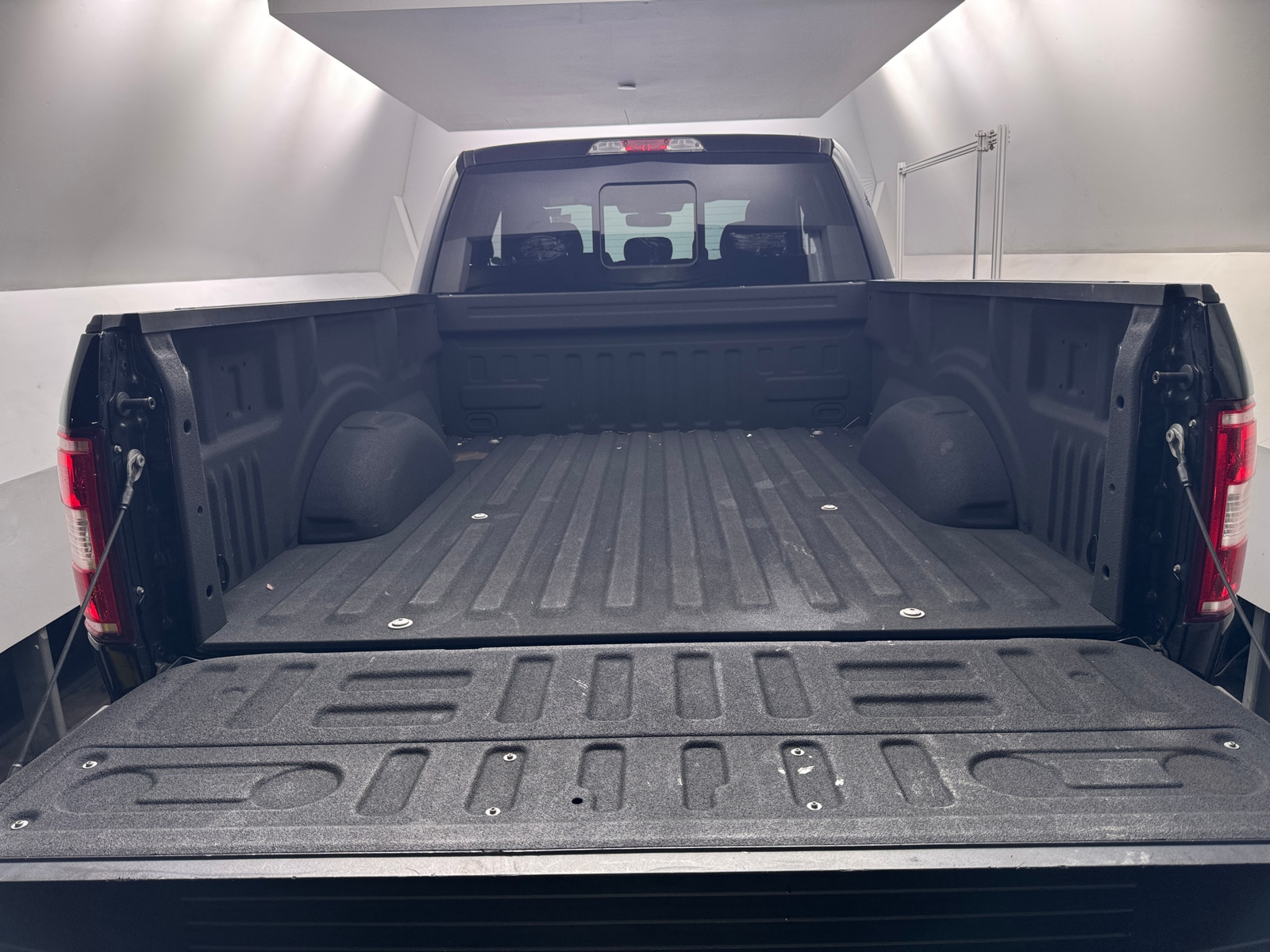 Thumbnail: 2019 Ford Econoline - 7
