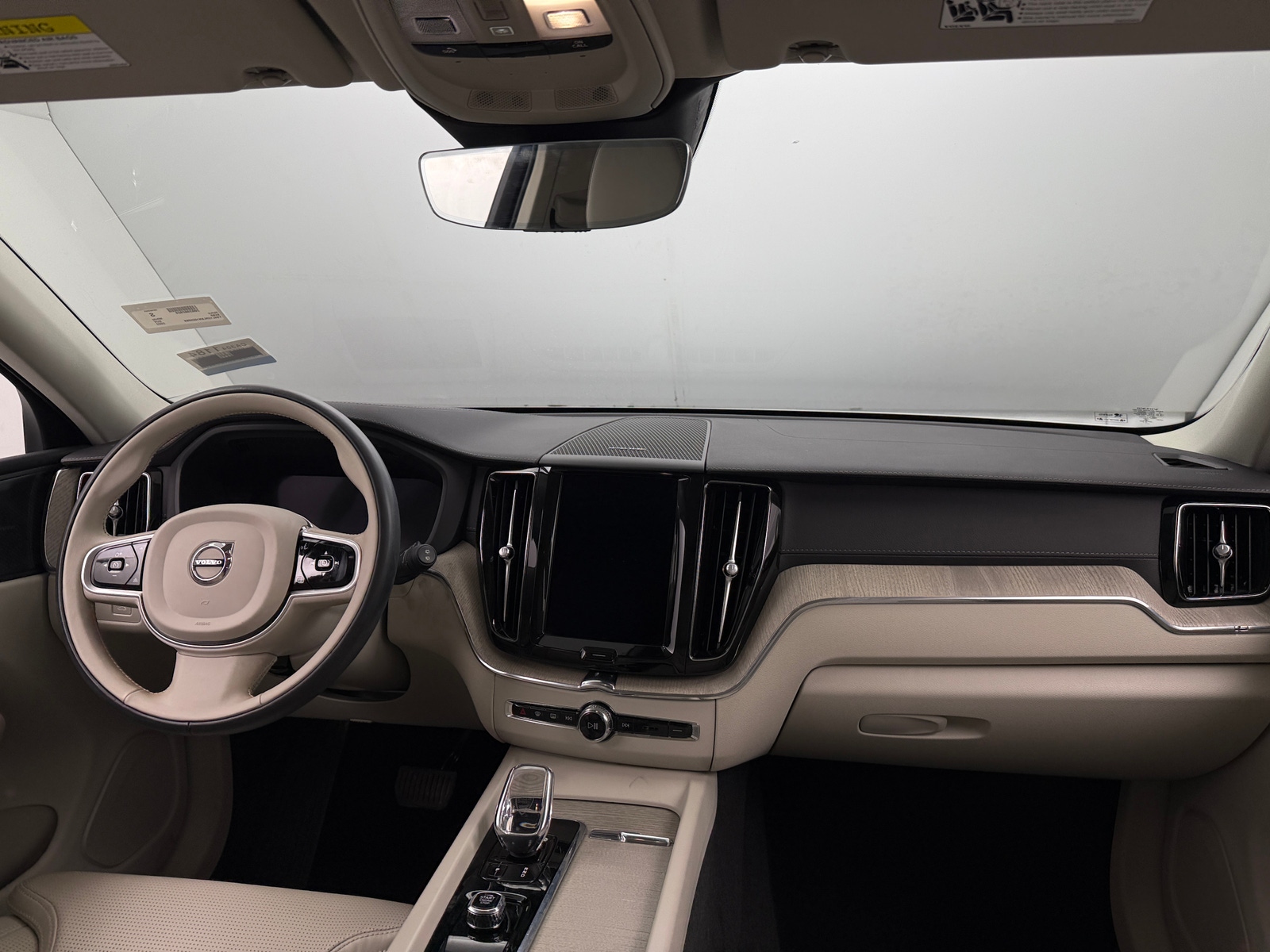 Thumbnail: 2022 Volvo XC60 - 2