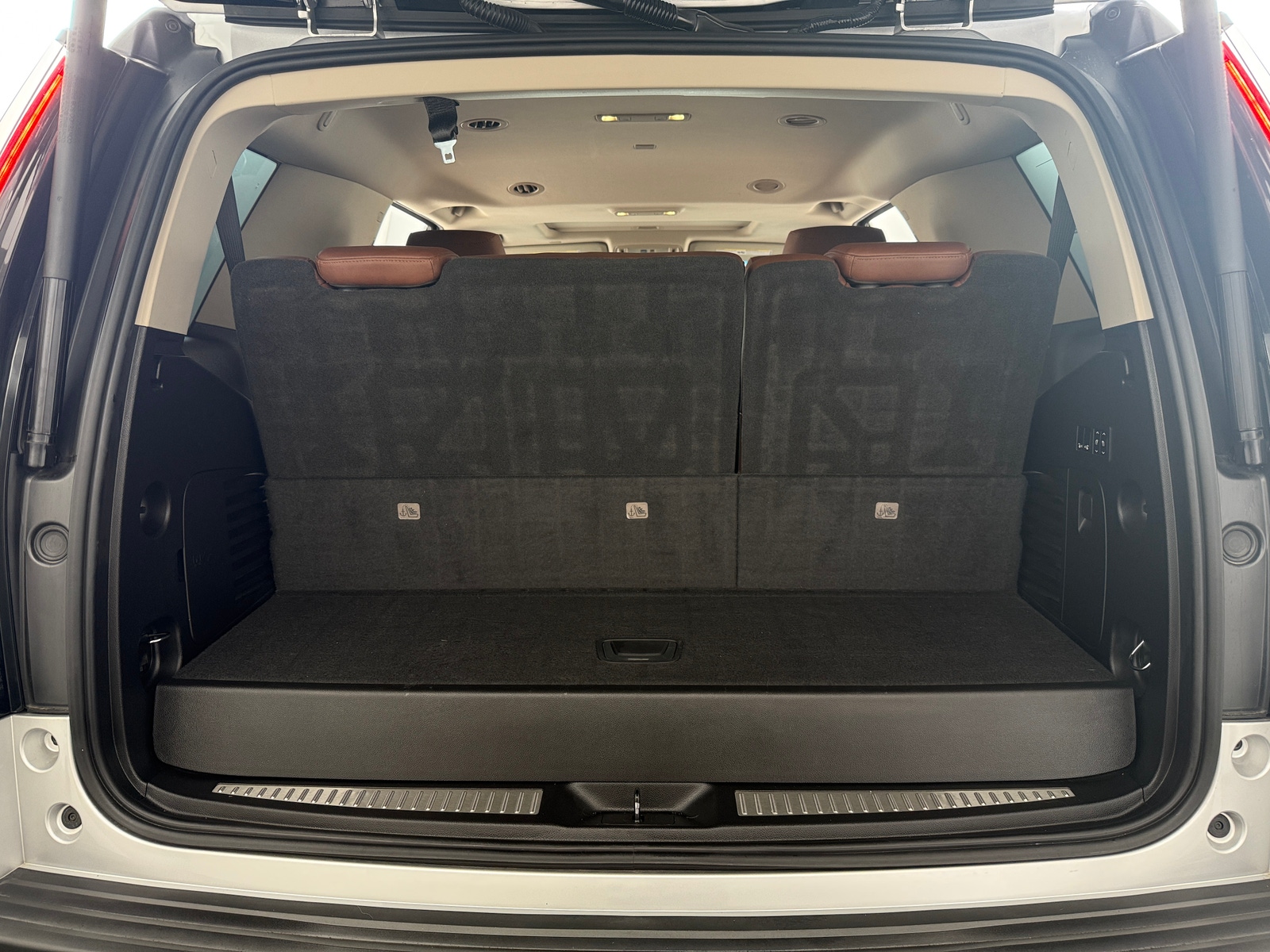 Thumbnail: 2018 Cadillac Escalade - 6