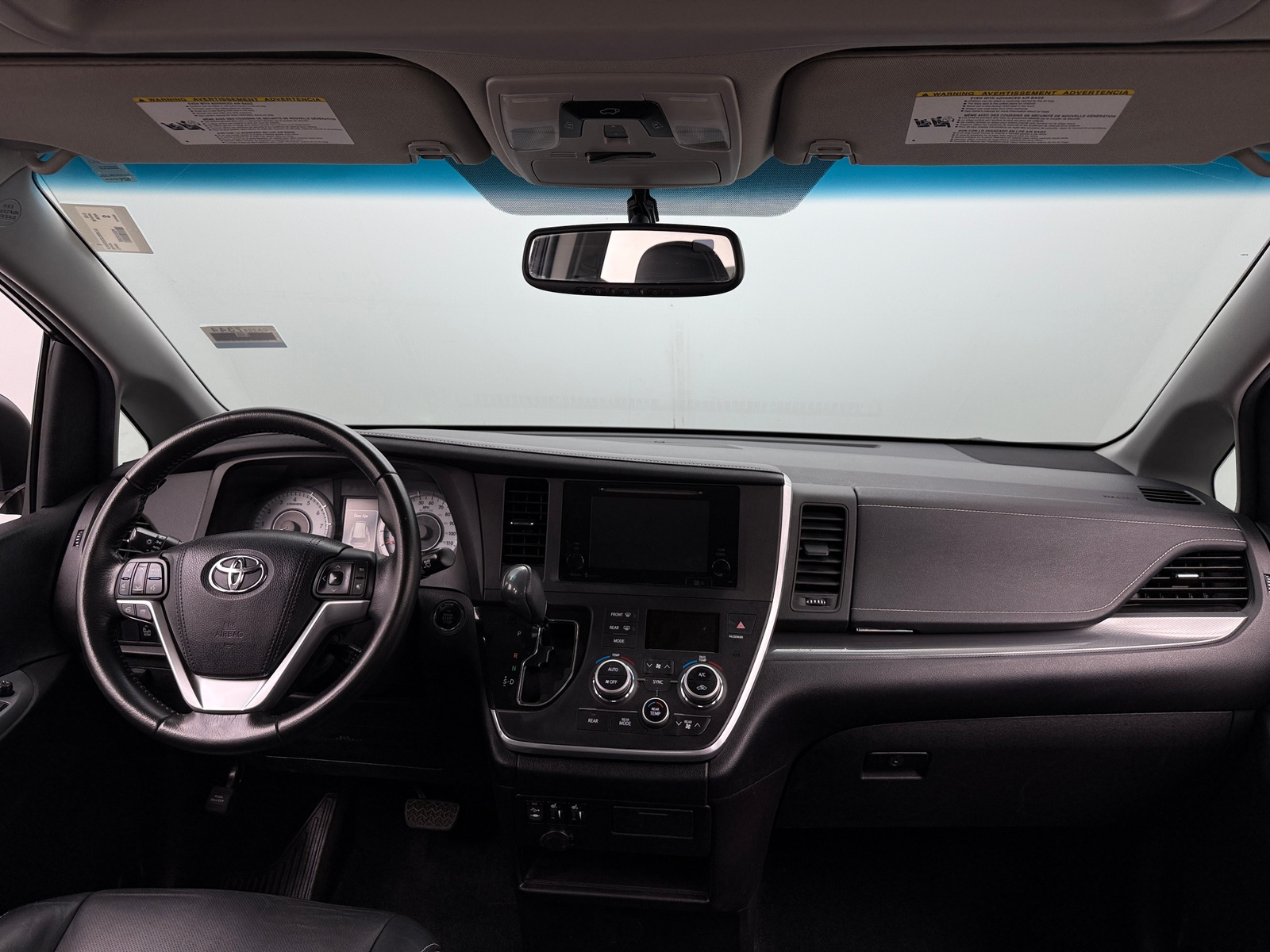 Thumbnail: 2015 Toyota Sienna - 2