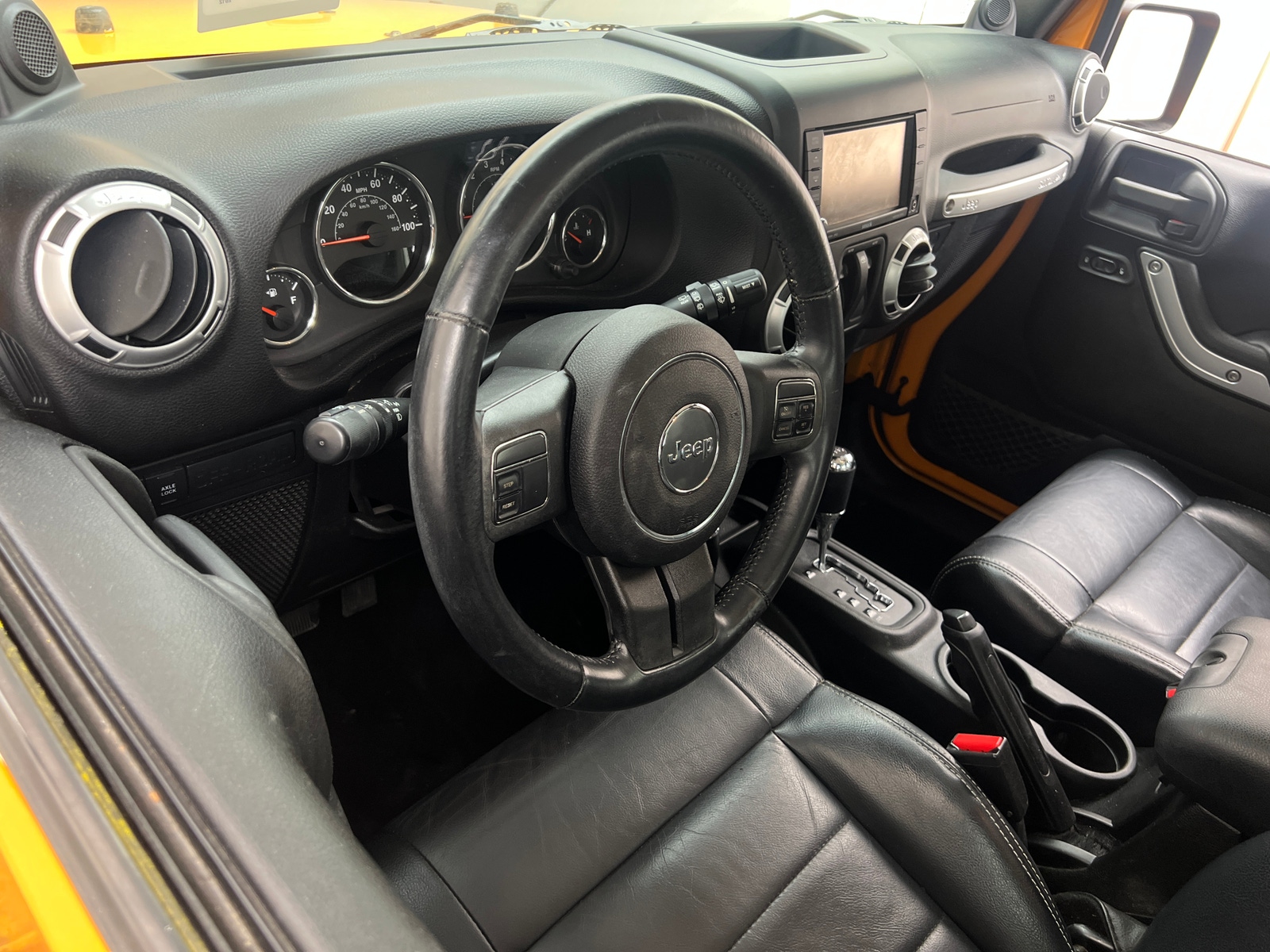 Thumbnail: 2012 Jeep Wrangler - 3