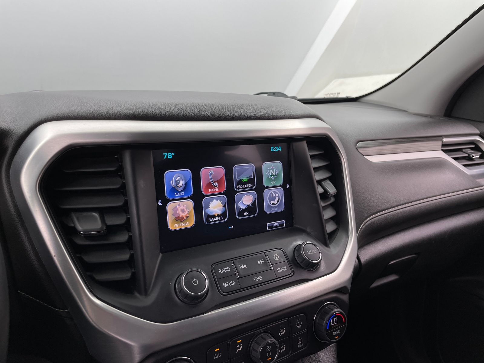 Thumbnail: 2018 GMC Acadia - 3