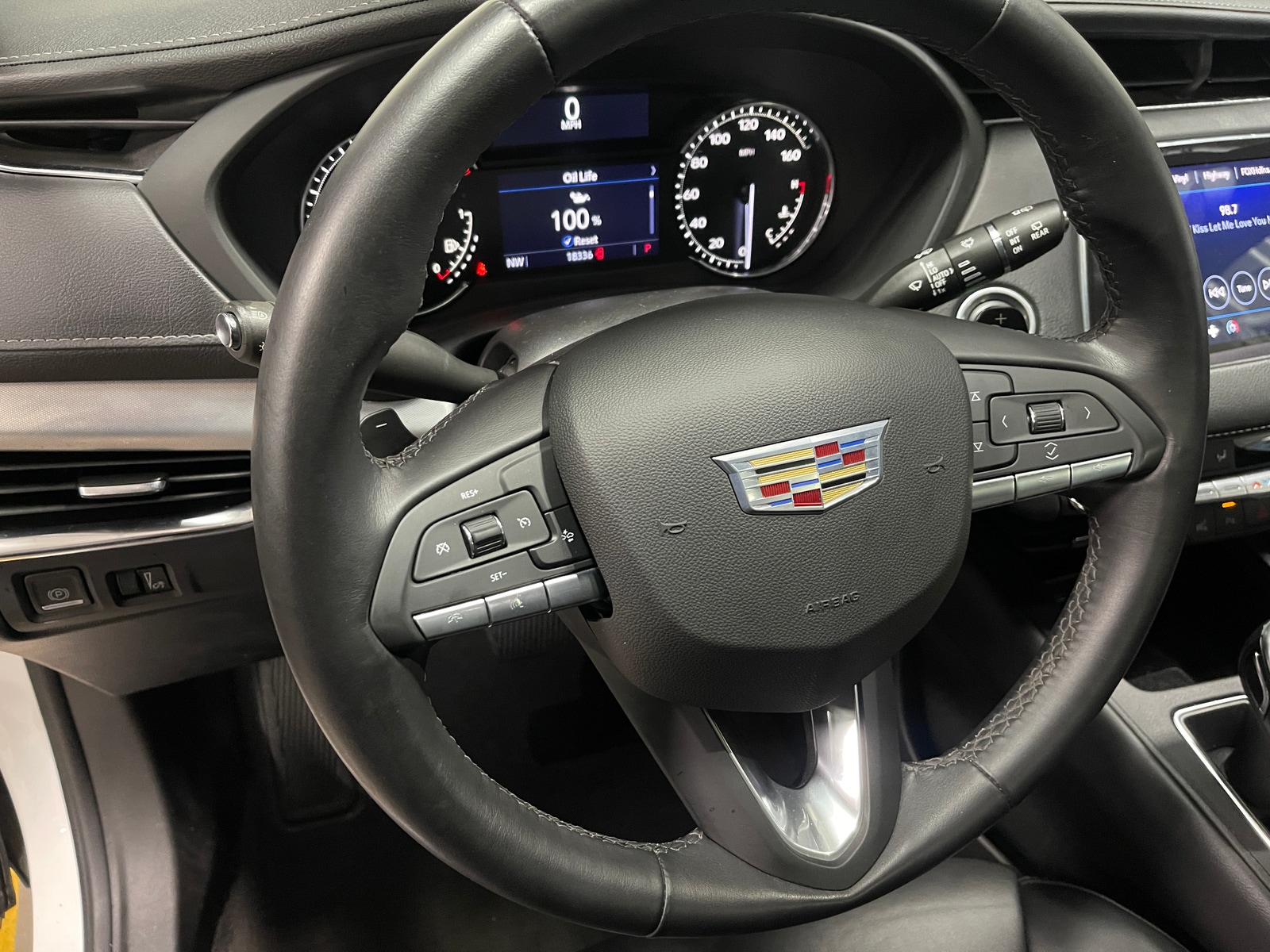 Thumbnail: 2022 Cadillac XT4 - 4