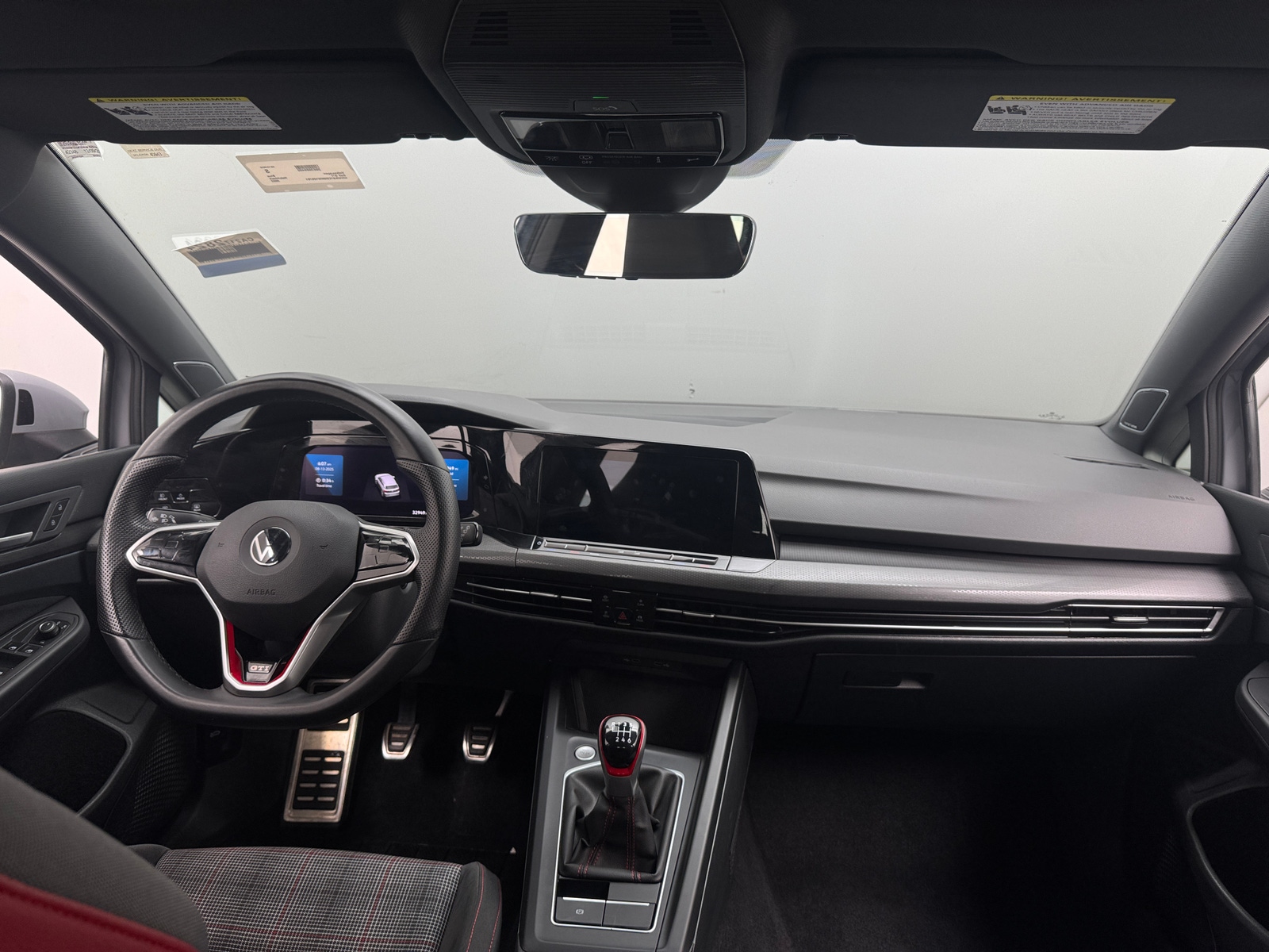 Thumbnail: 2022 Volkswagen Golf - 3