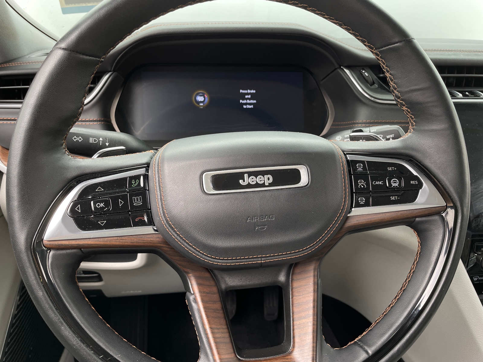 Thumbnail: 2022 Jeep Grand Cherokee - 4