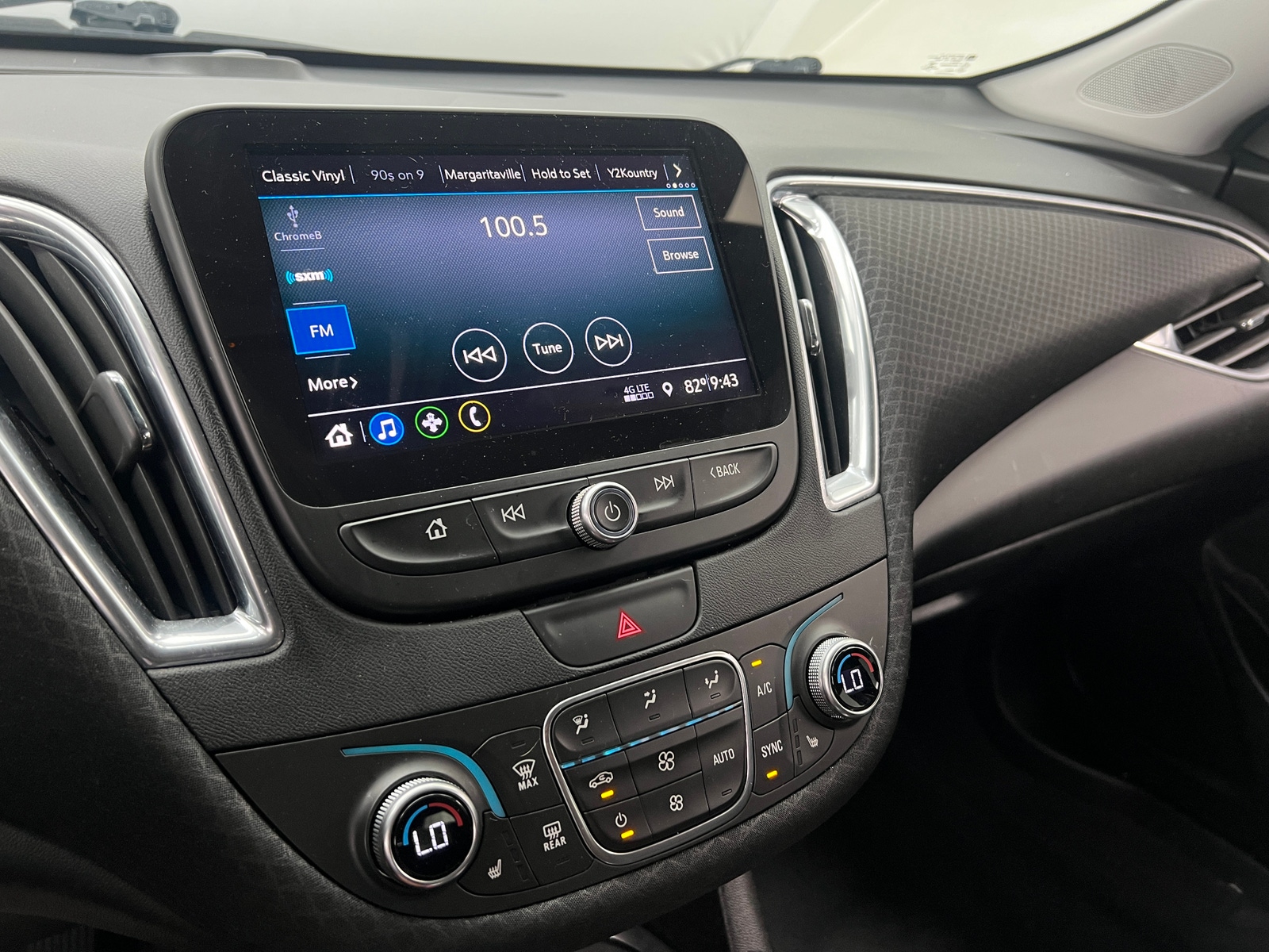 Thumbnail: 2019 Chevrolet Malibu - 4