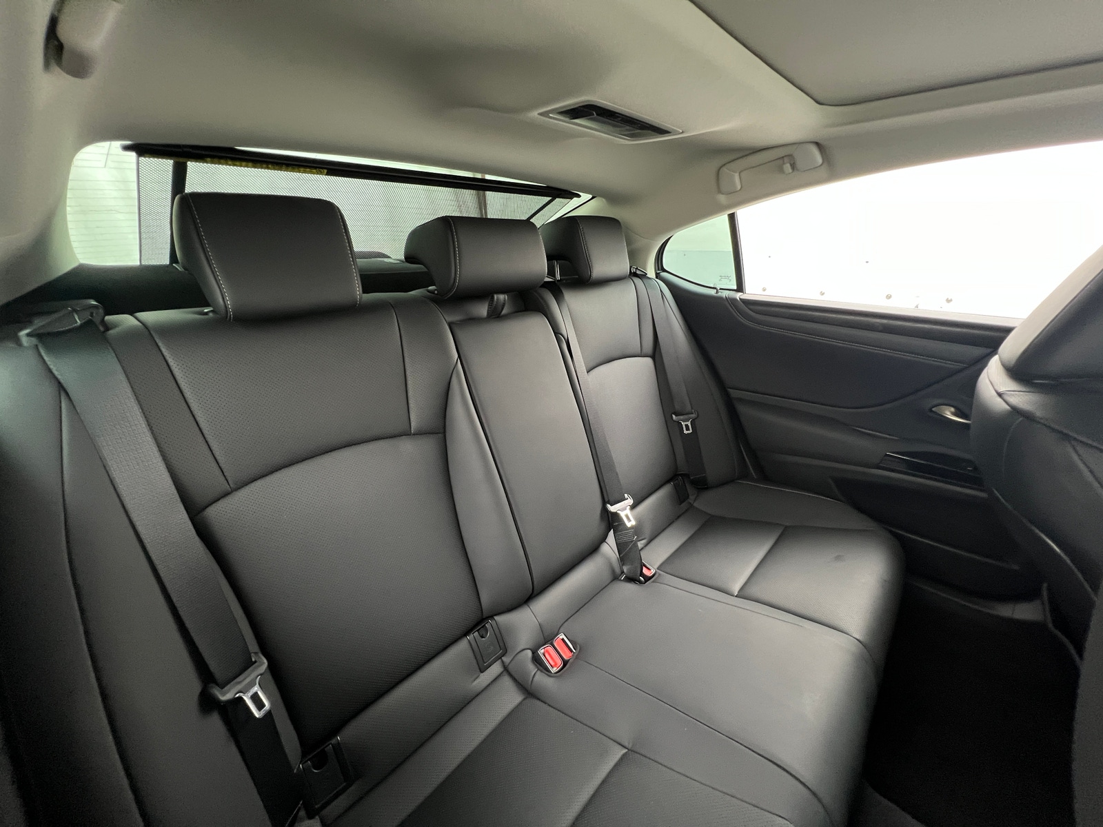 Thumbnail: 2023 Lexus ES - 5