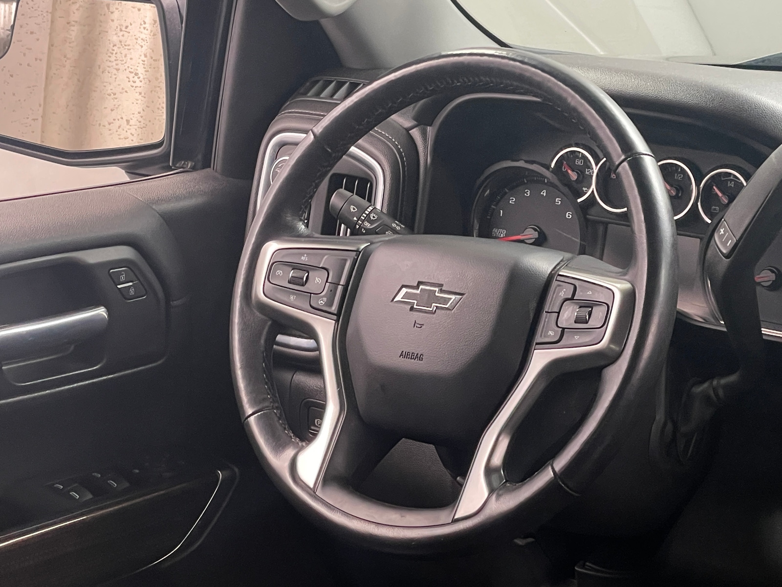Thumbnail: 2020 Chevrolet Silverado 1500 - 4
