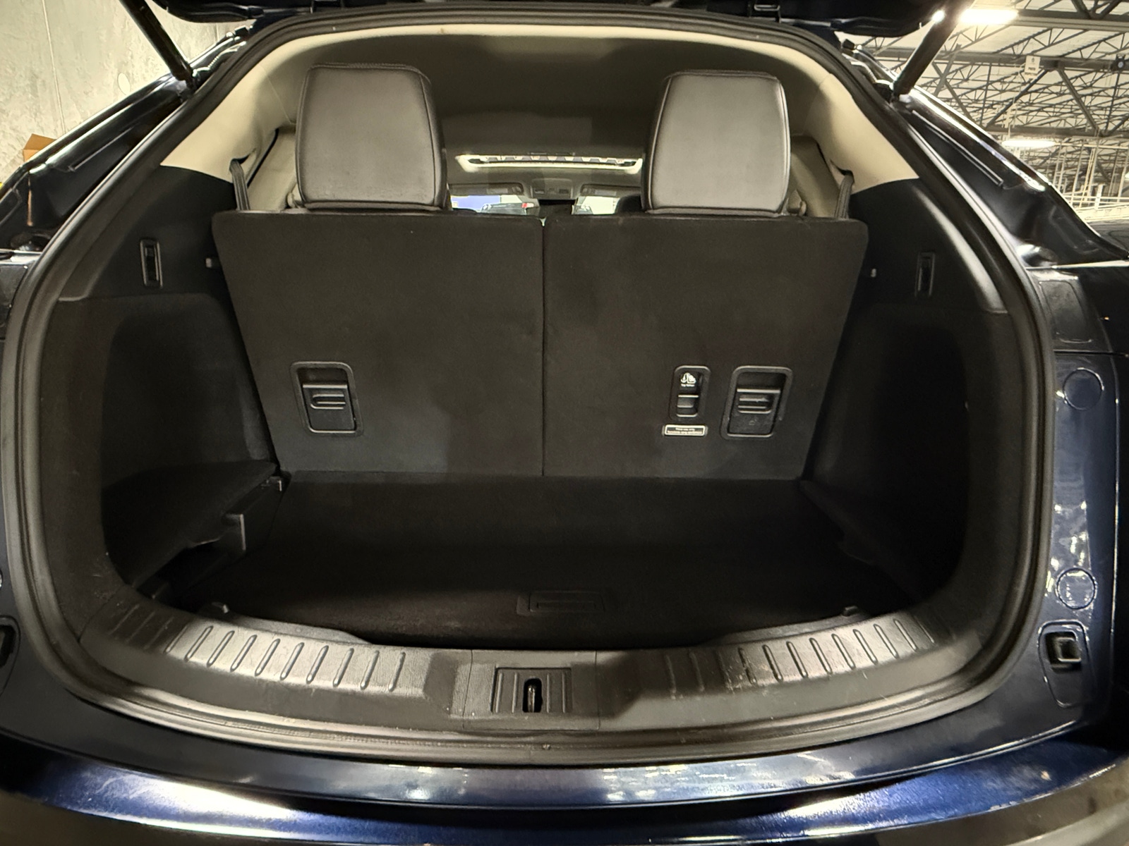 Thumbnail: 2023 Mazda CX-9 - 6