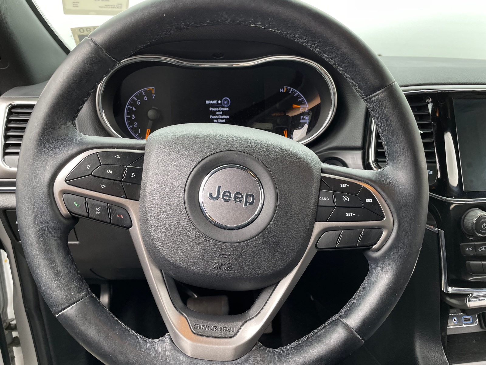 Thumbnail: 2020 Jeep Grand Cherokee - 4
