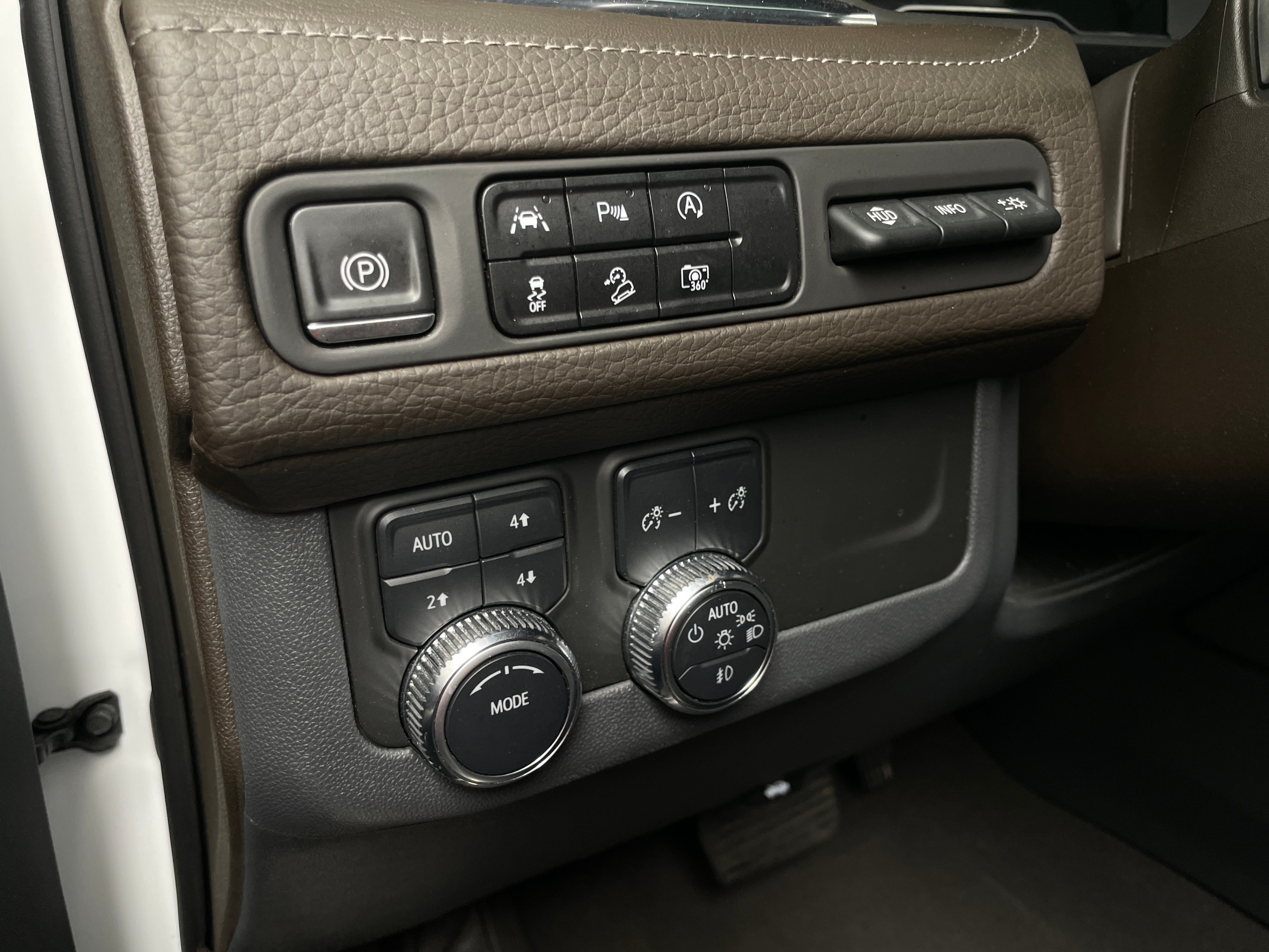 Image of 2023 GMC Yukon Denali