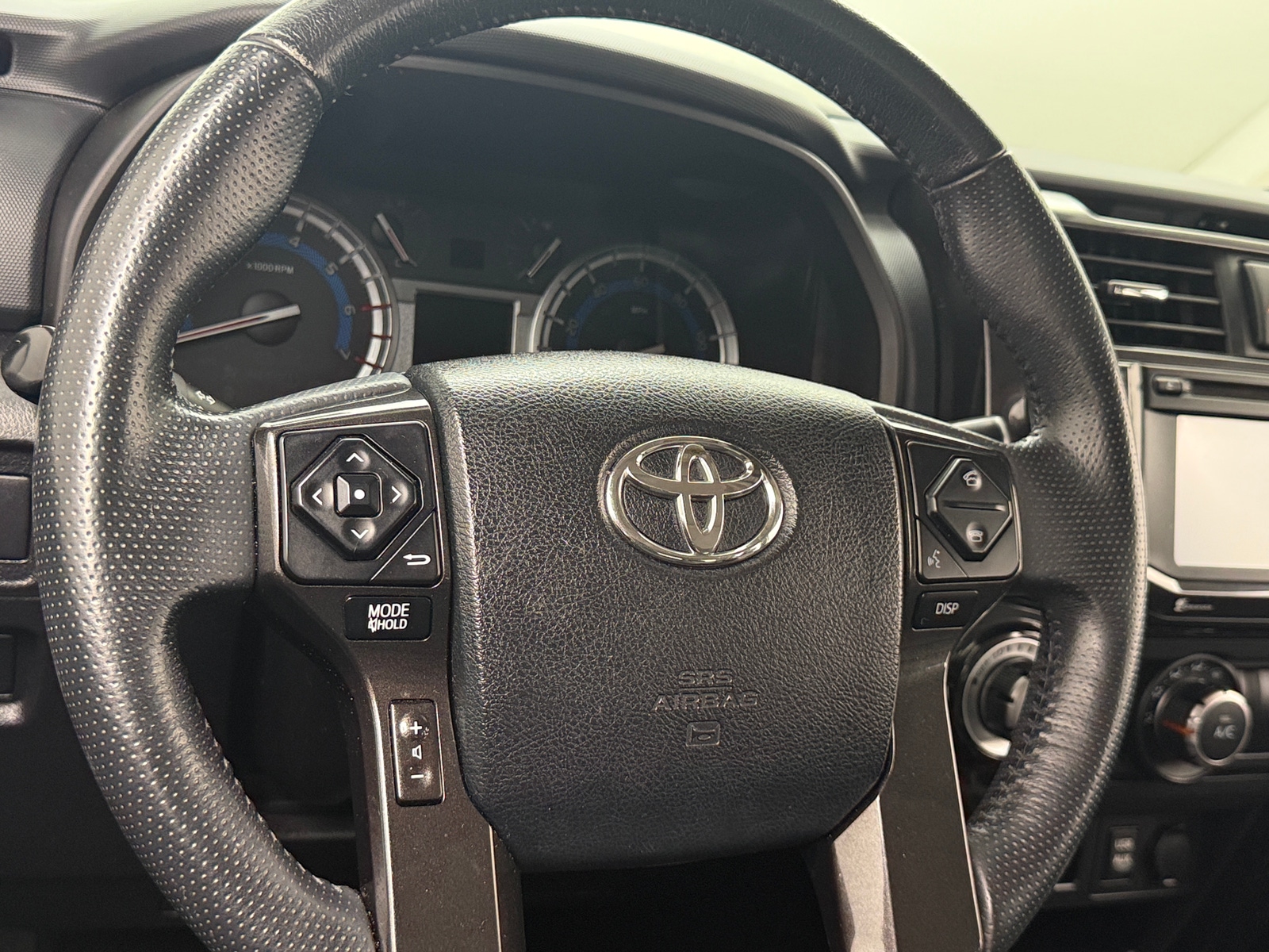 Thumbnail: 2016 Toyota 4Runner - 5