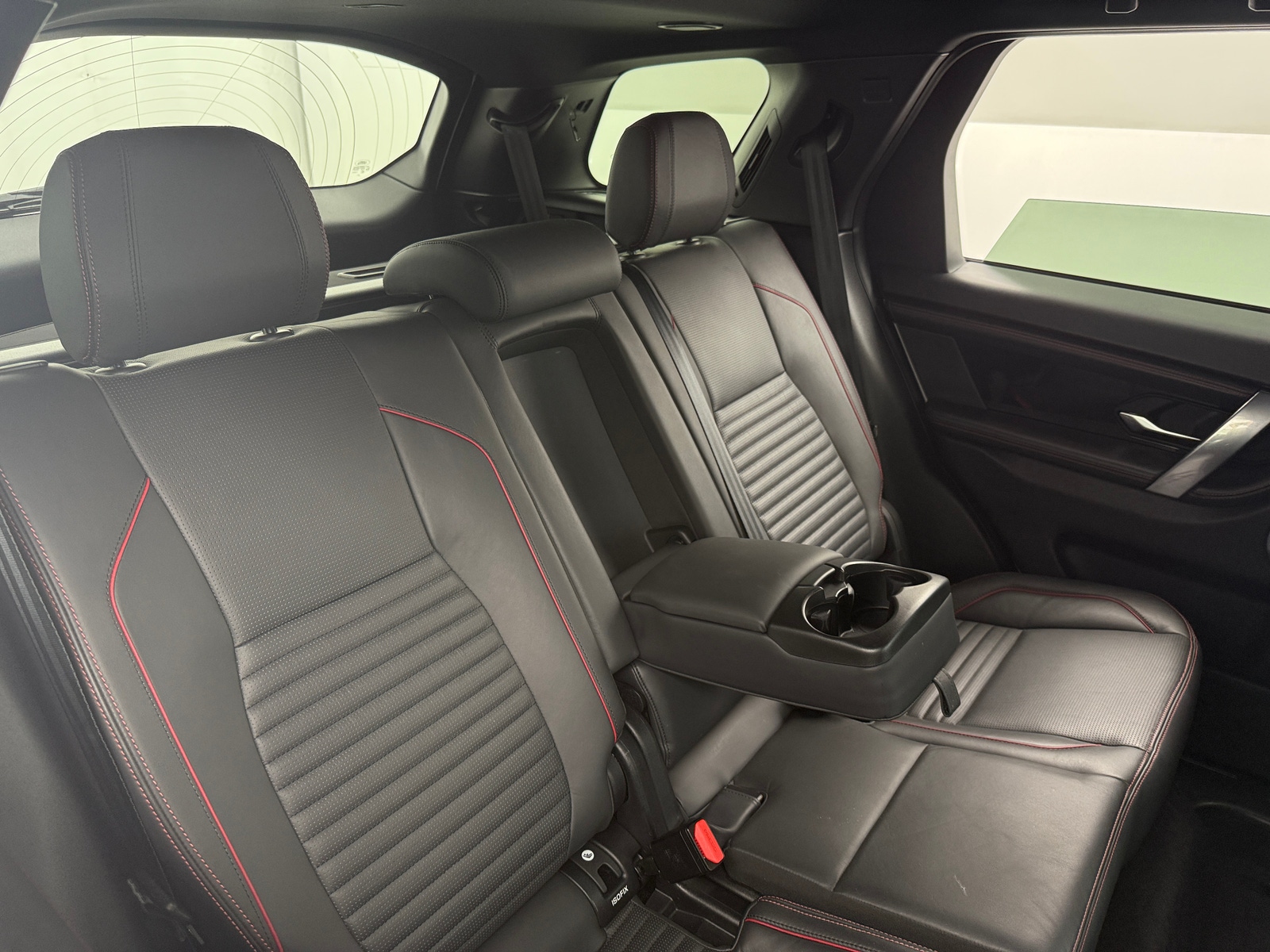 Thumbnail: 2022 Land Rover Discovery Sport - 5