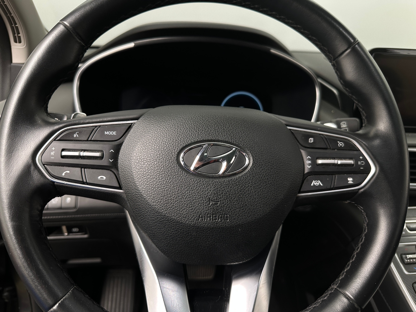 Thumbnail: 2023 Hyundai Santa Fe - 5