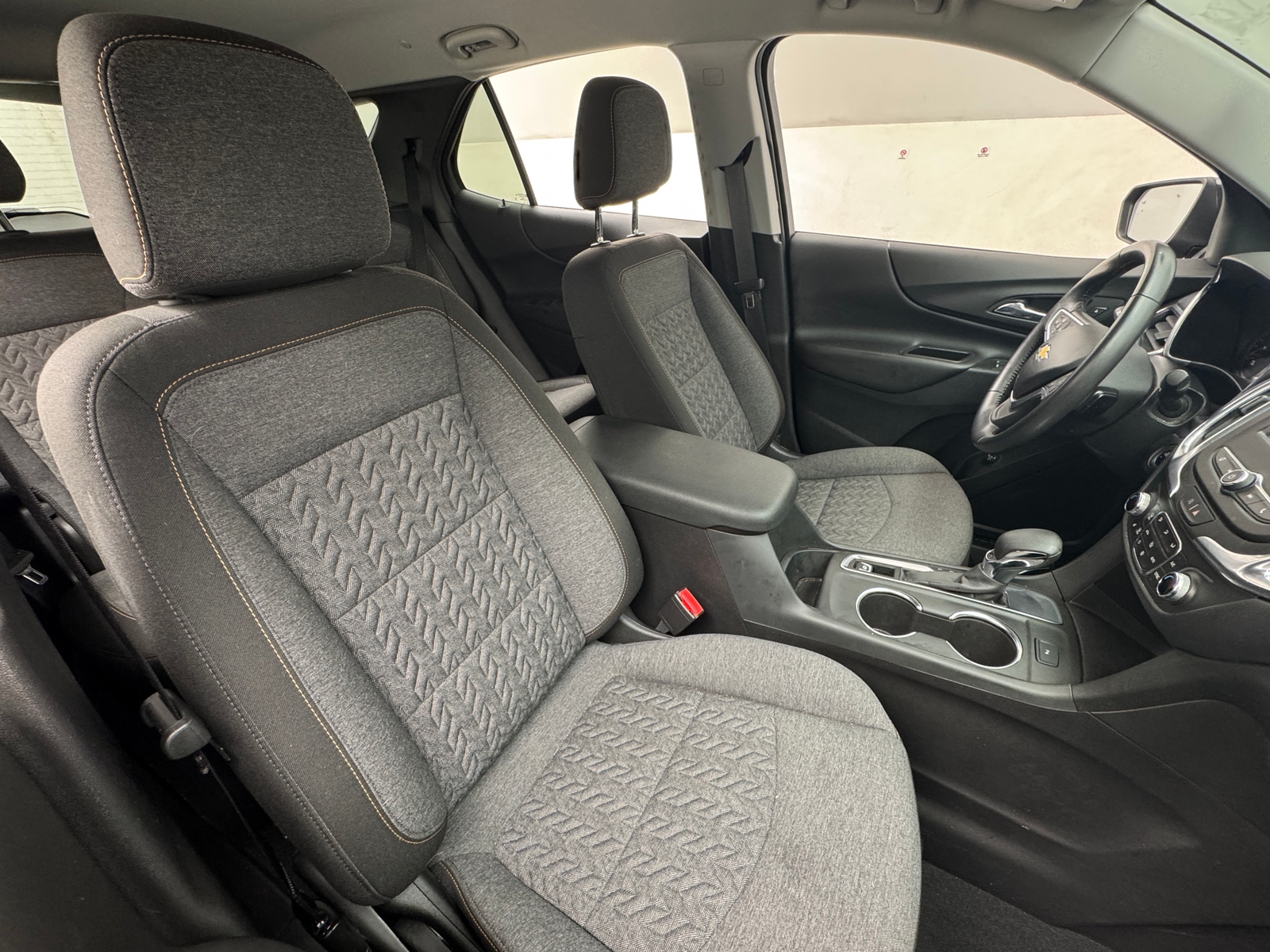 Thumbnail: 2022 Chevrolet Equinox - 2