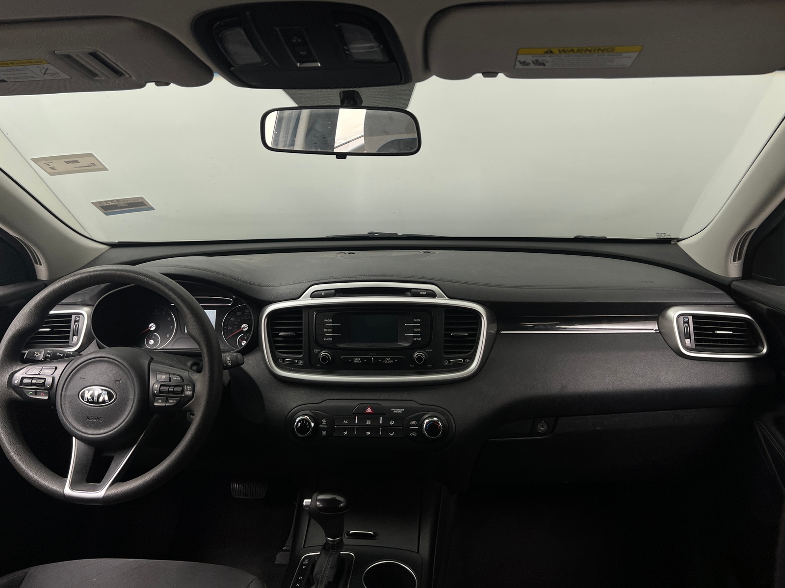 Thumbnail: 2017 Kia Sorento - 3