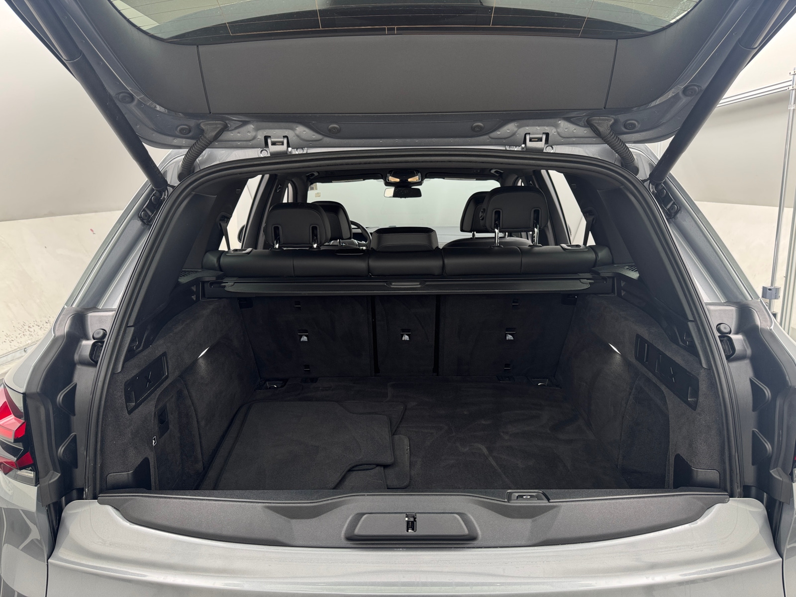 Thumbnail: 2025 BMW X5 - 6