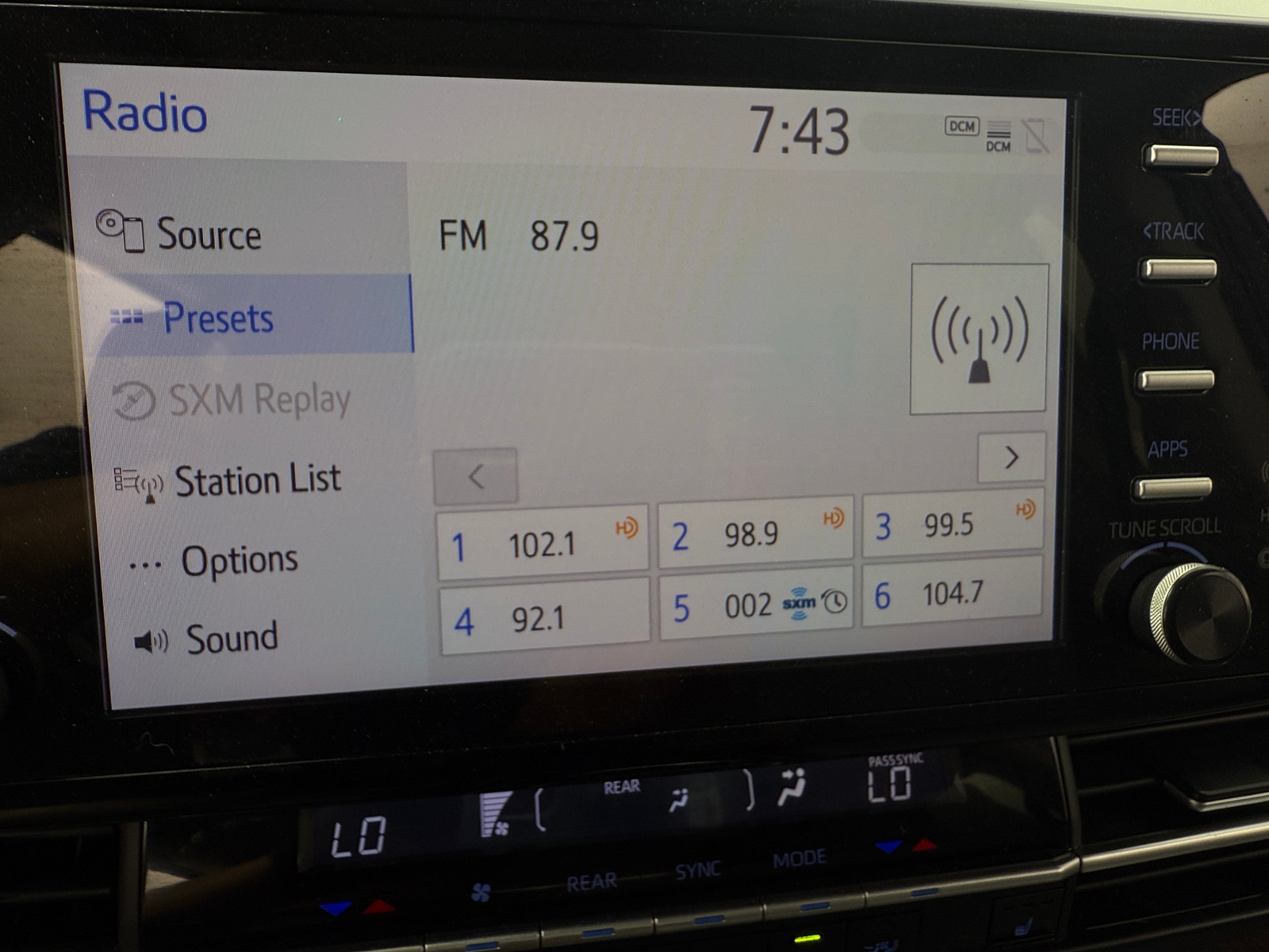 Thumbnail: 2021 Toyota Sienna - 3