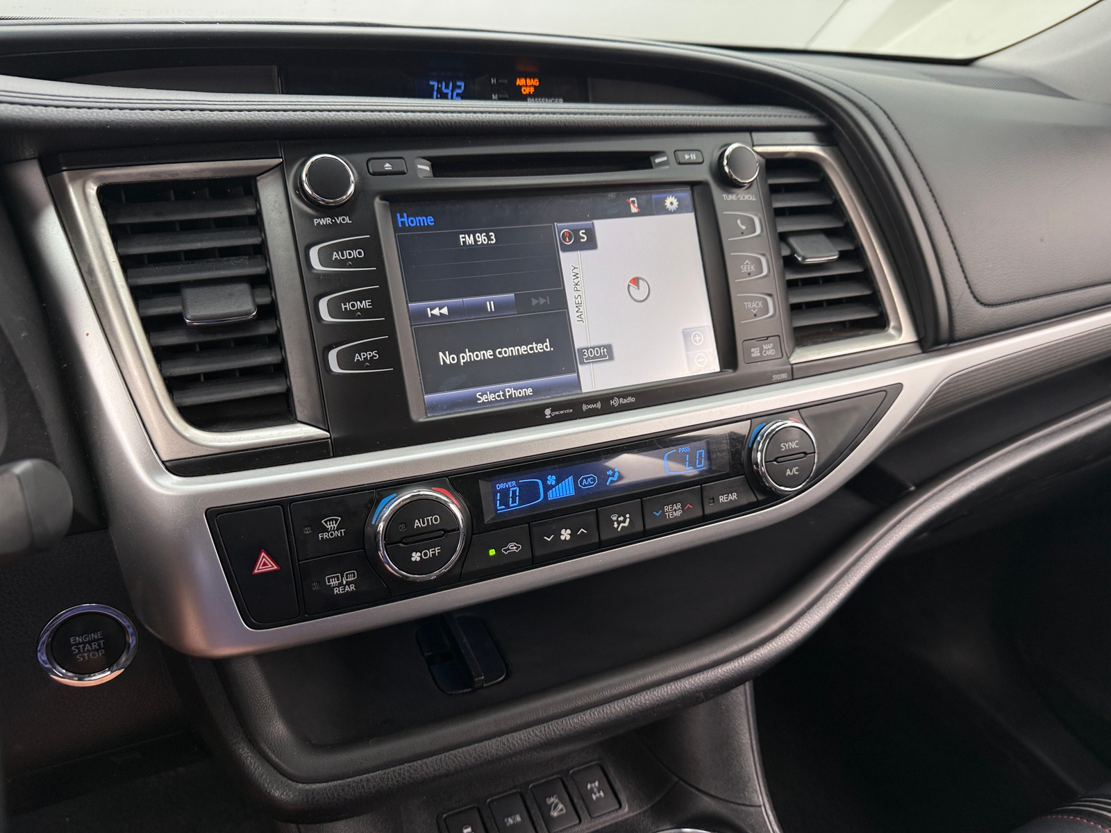 Thumbnail: 2019 Toyota Highlander - 3