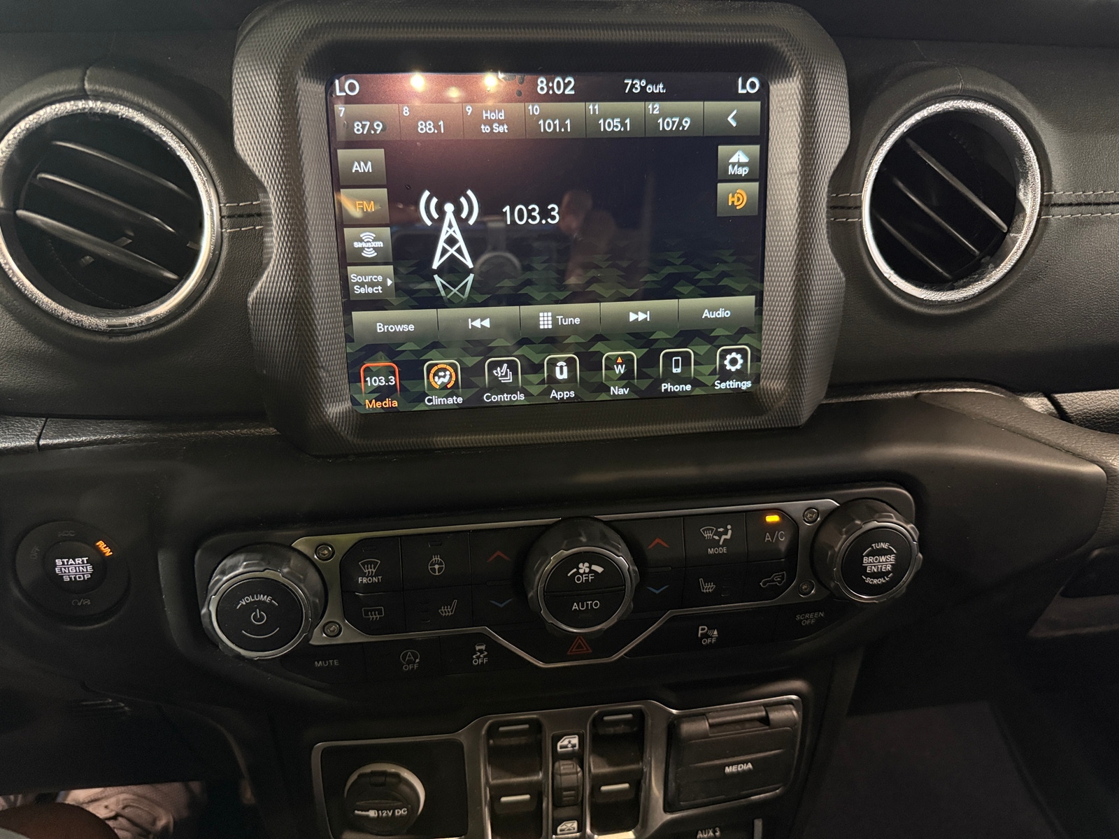 Thumbnail: 2021 Jeep Gladiator - 3