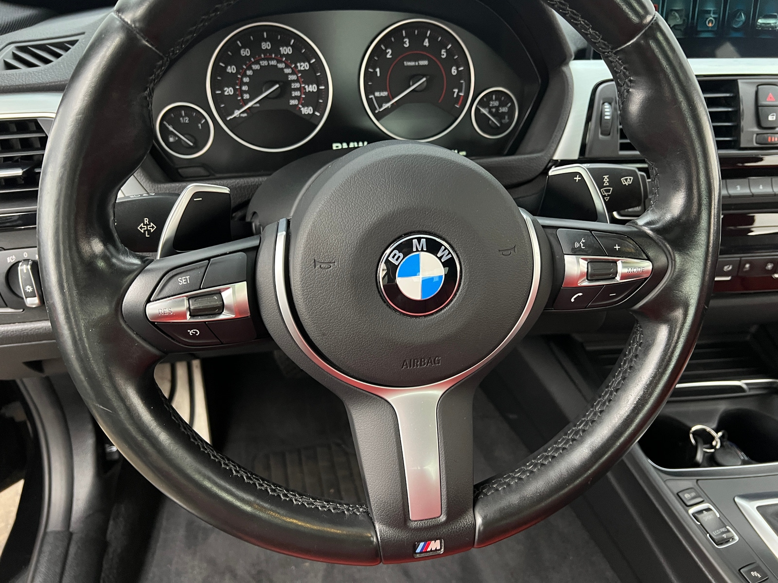 Thumbnail: 2017 BMW 3 Series - 4