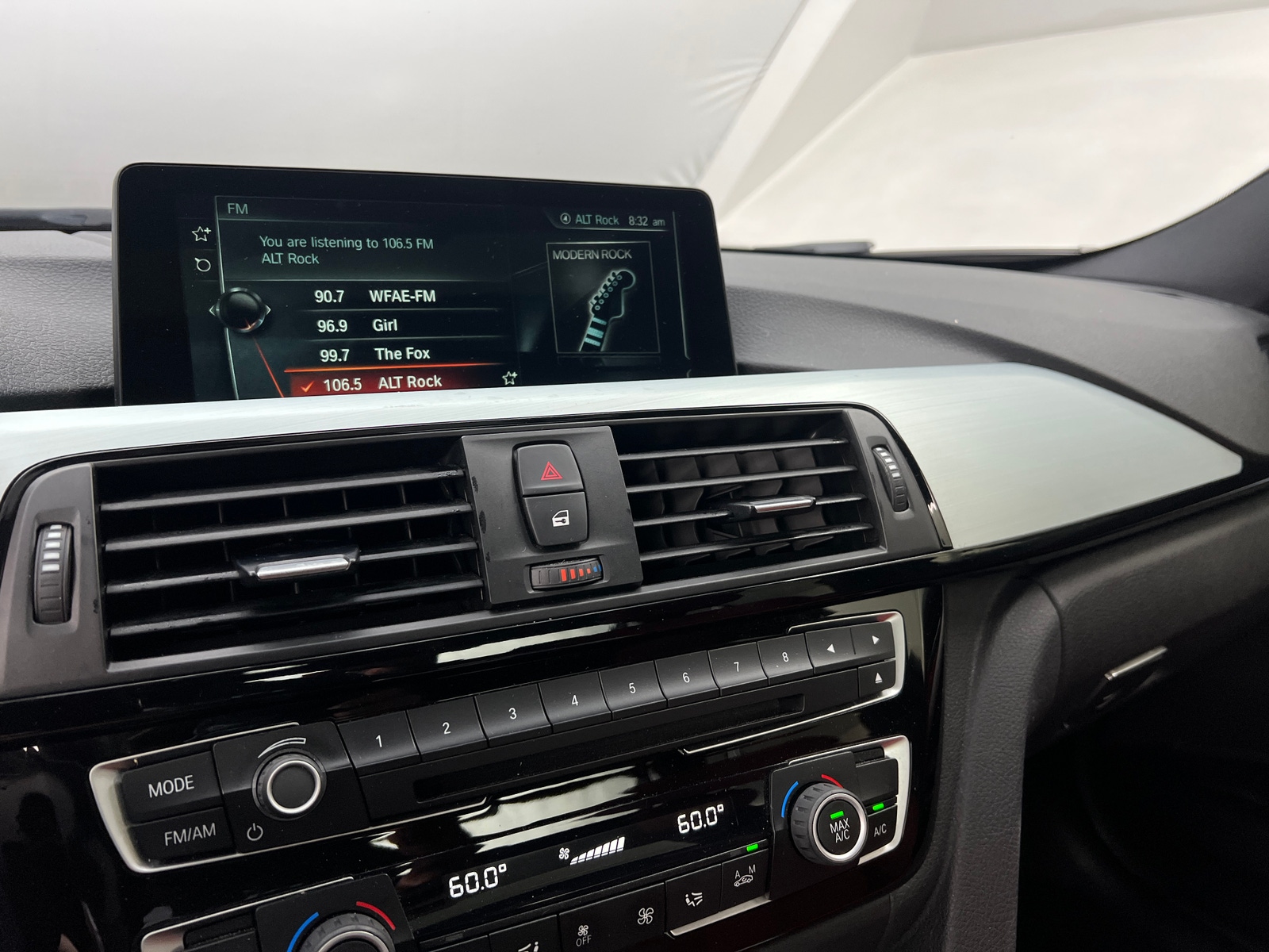Thumbnail: 2017 BMW 3 Series - 3