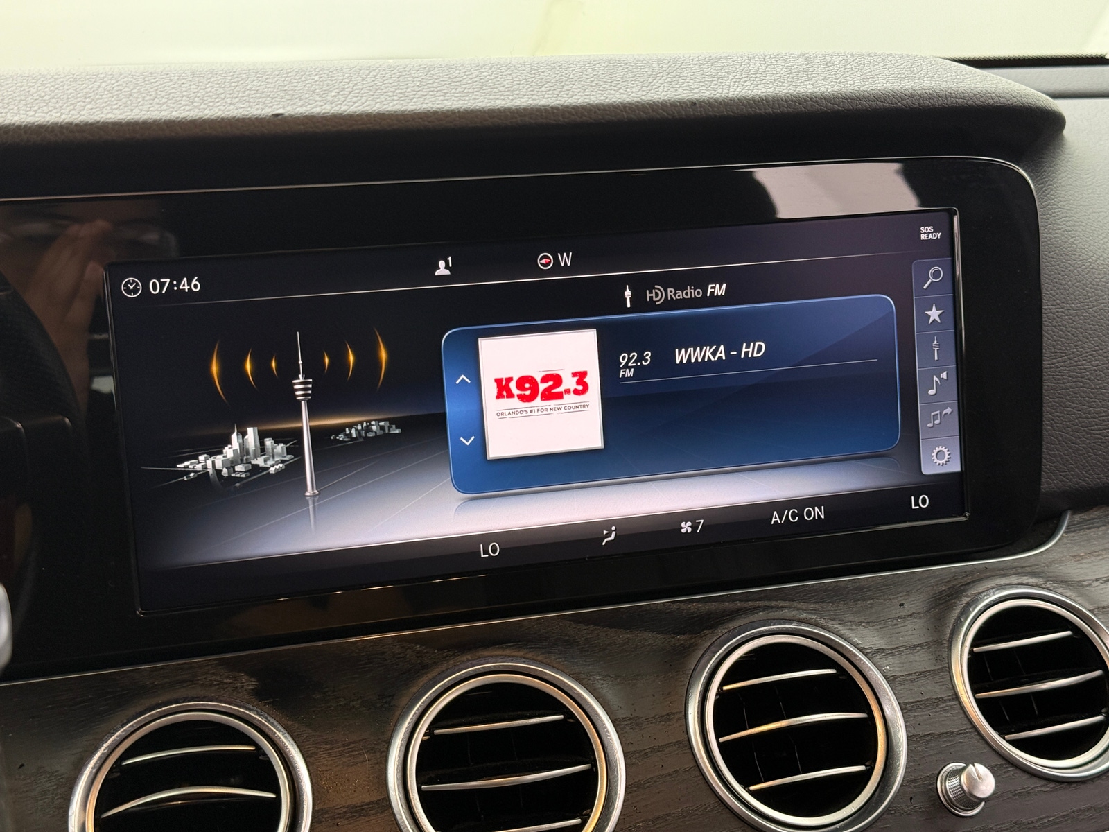 Thumbnail: 2018 Mercedes-Benz E-Class - 3