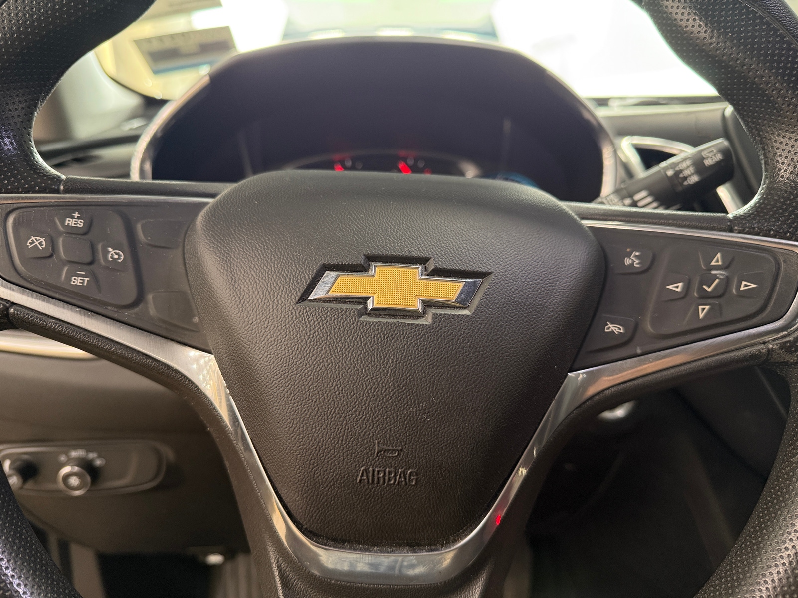 Thumbnail: 2019 Chevrolet Equinox - 5