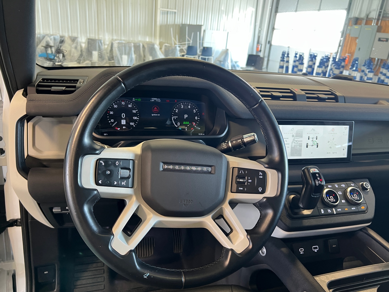 Thumbnail: 2021 Land Rover Defender - 4