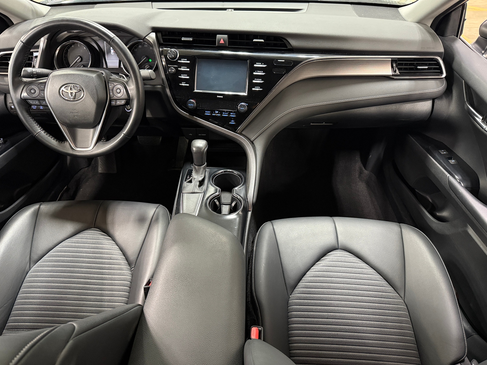 Thumbnail: 2020 Toyota Camry - 3