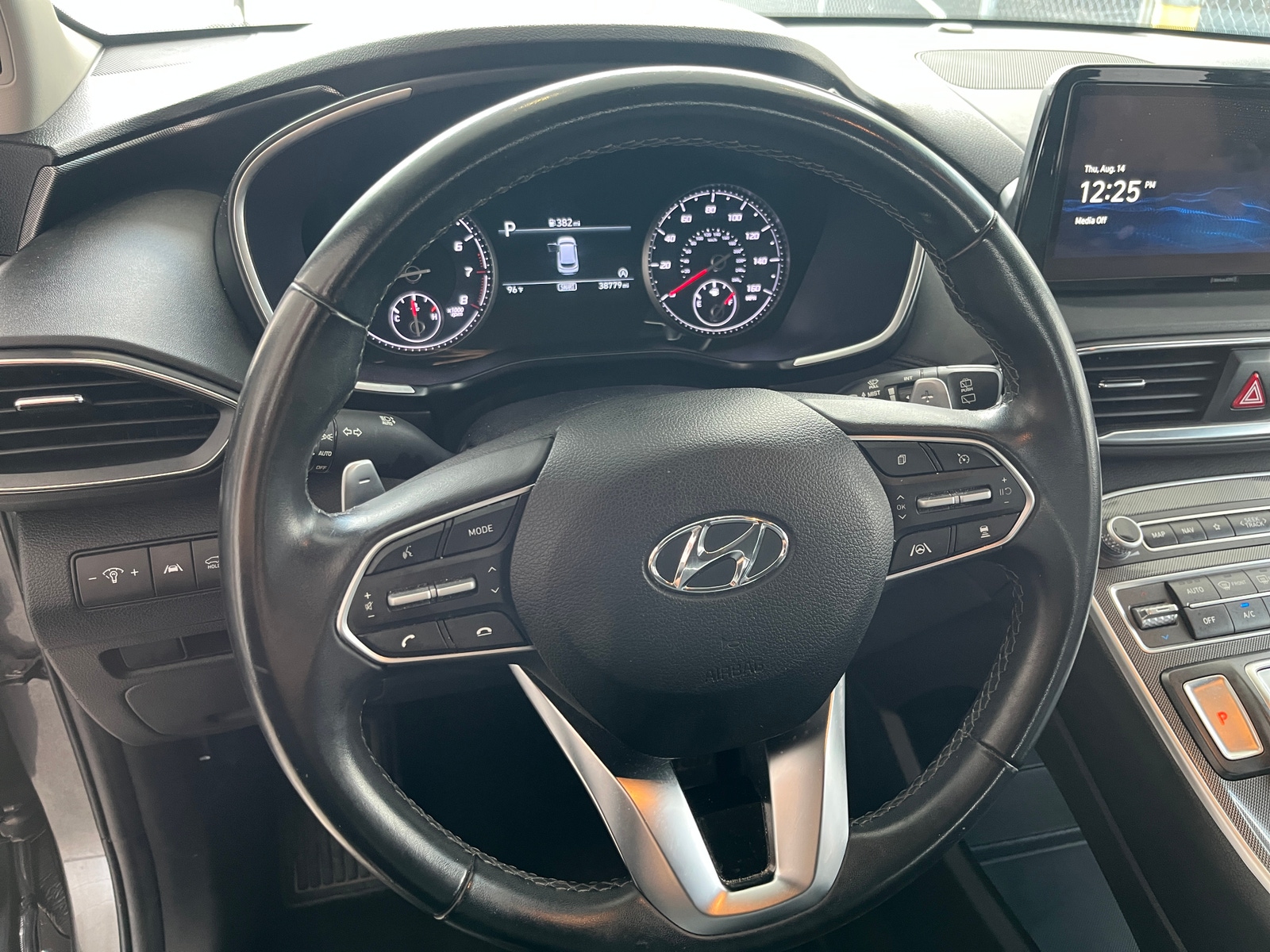 Thumbnail: 2023 Hyundai Santa Fe - 5
