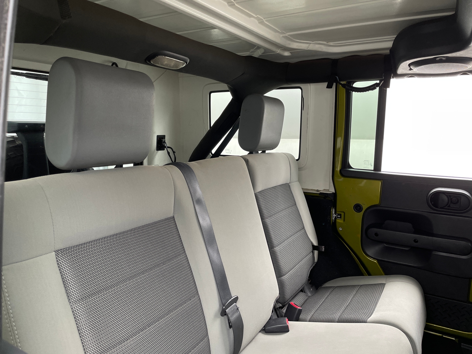 Thumbnail: 2010 Jeep Wrangler - 6