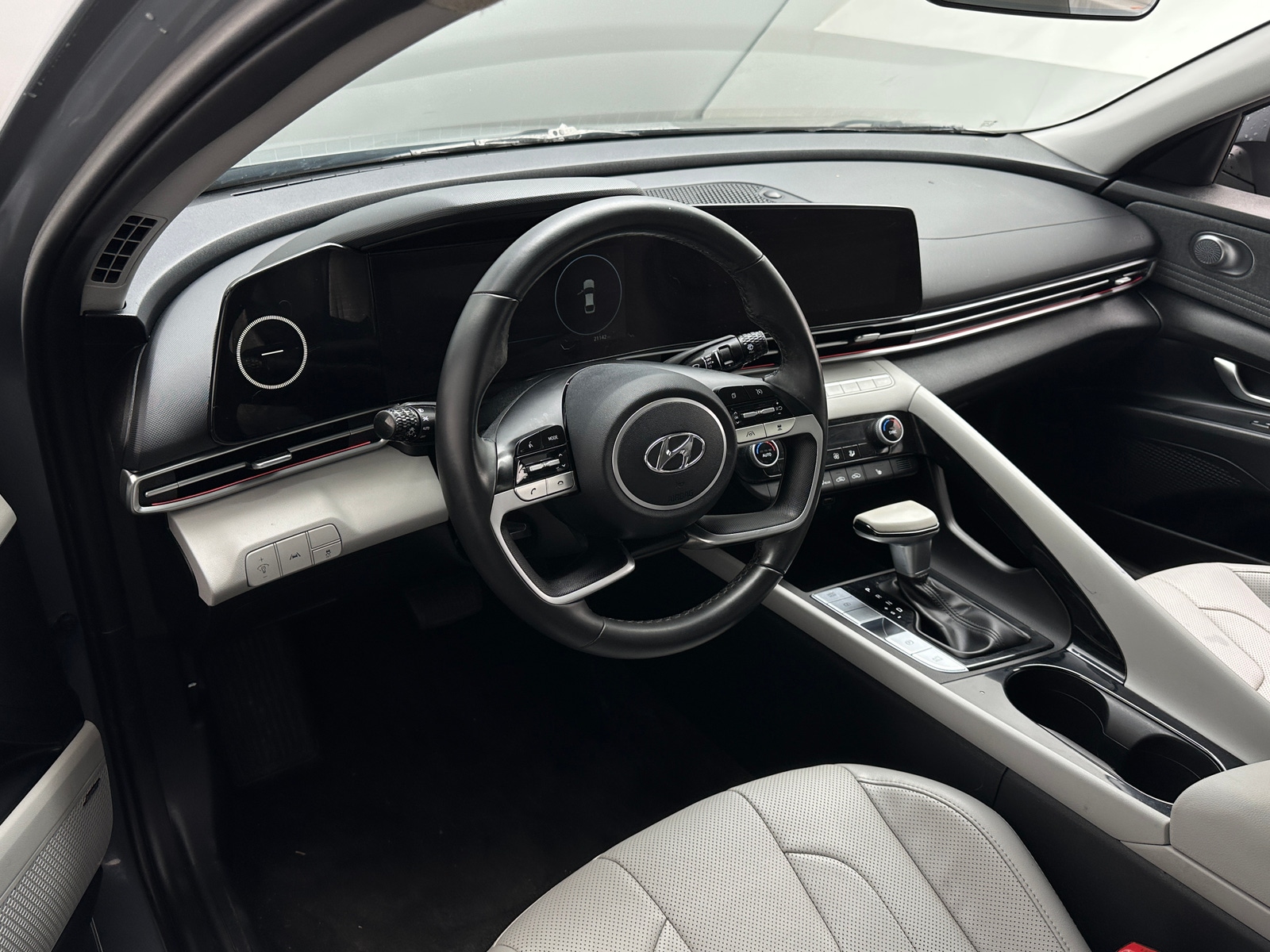 Thumbnail: 2022 Hyundai Elantra - 2