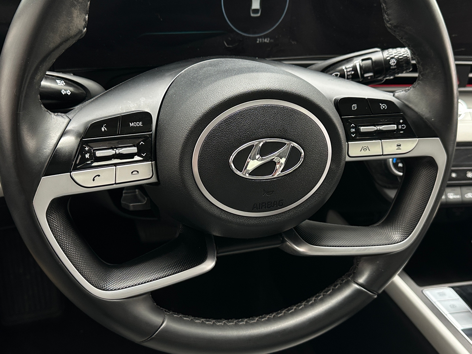 Thumbnail: 2022 Hyundai Elantra - 4