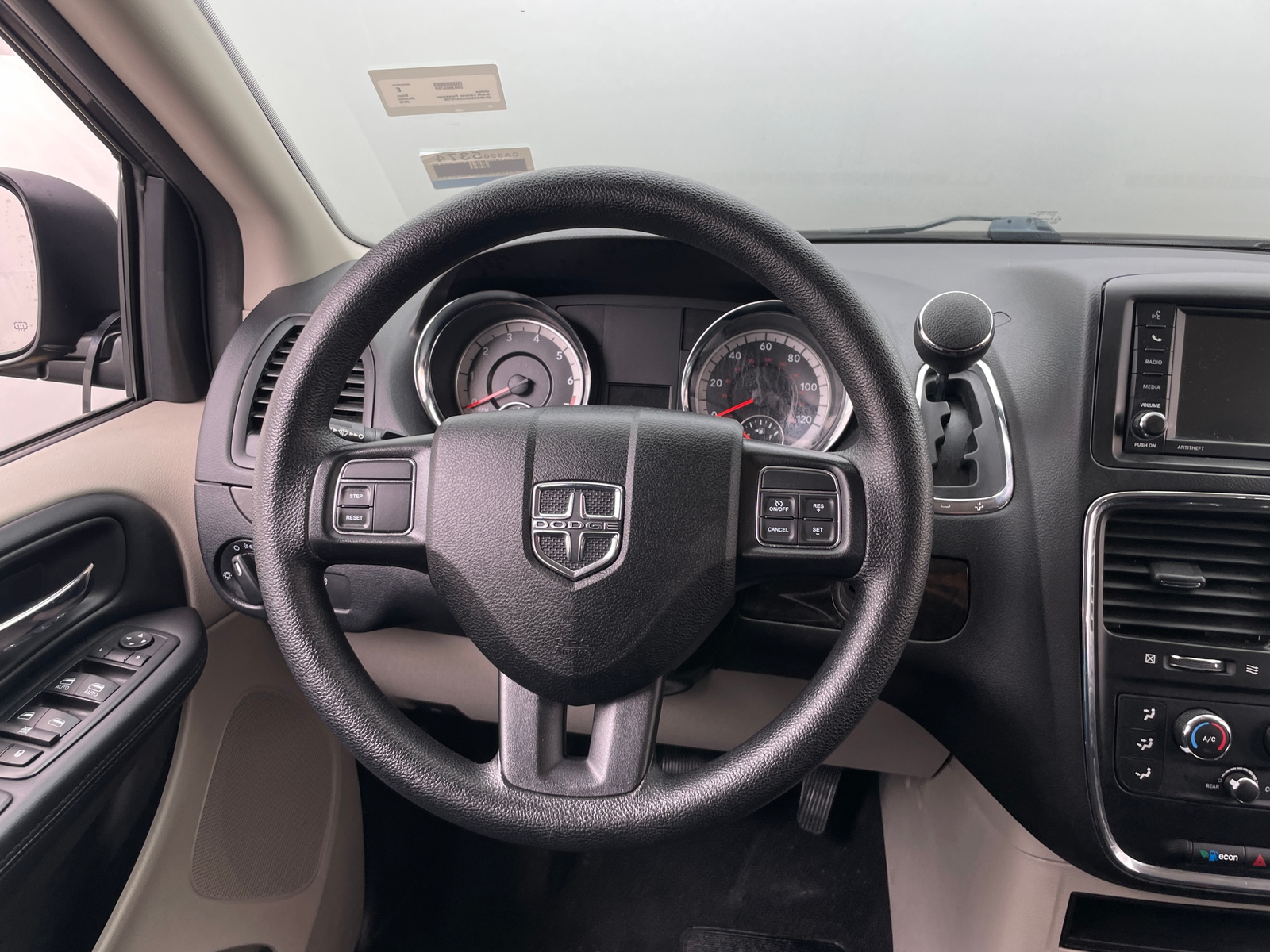 Thumbnail: 2019 Dodge Grand Caravan - 5
