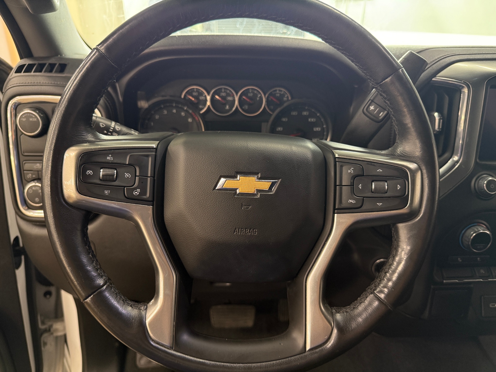 Thumbnail: 2020 Chevrolet Silverado 1500 - 5